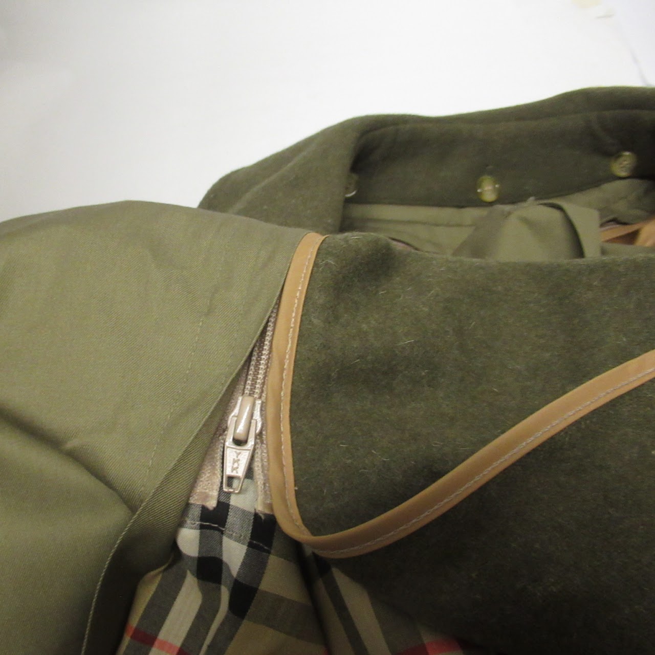 Burberry's Trench 32 Olive Lined Weatherproof Longcoat