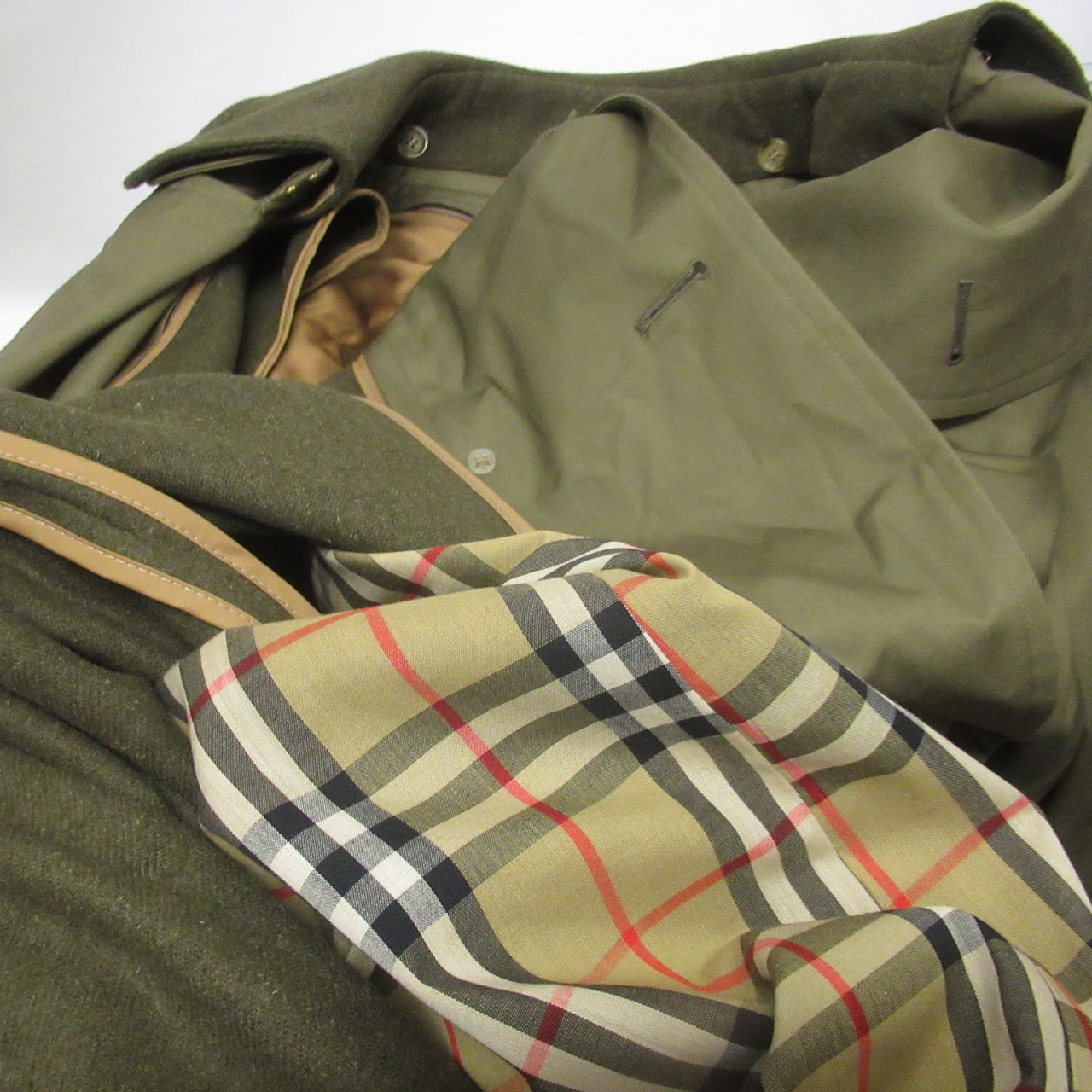 Burberry's Trench 32 Olive Lined Weatherproof Longcoat