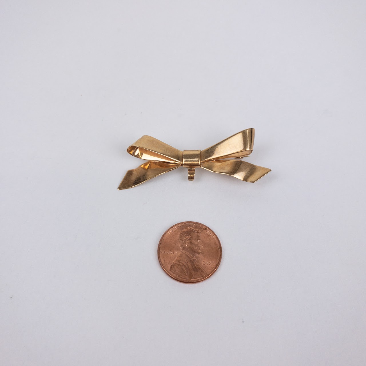 14K Gold Bow Brooch