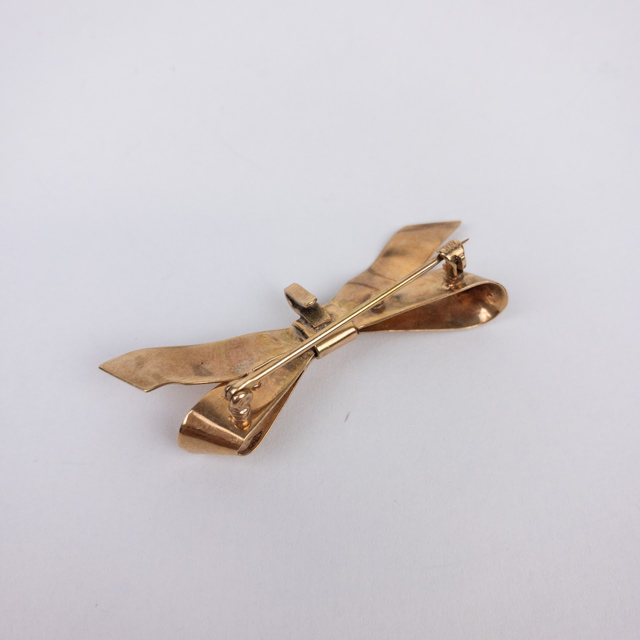 14K Gold Bow Brooch