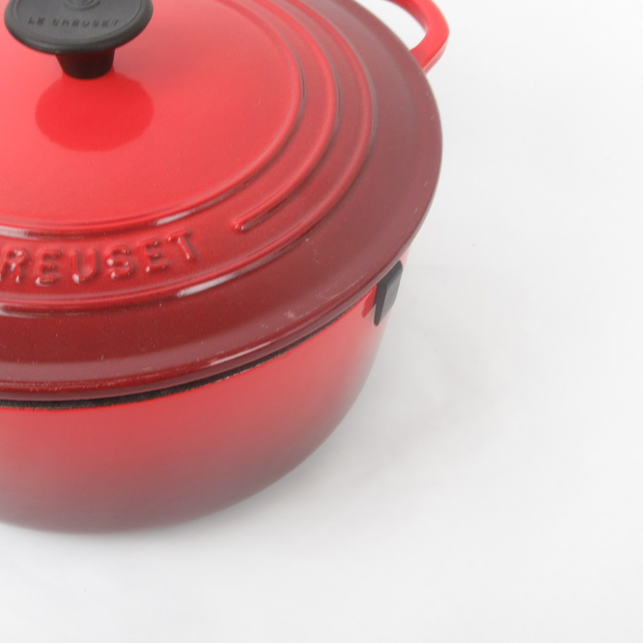 Le Creuset 22cm Medium Dutch Oven Cooker # 1