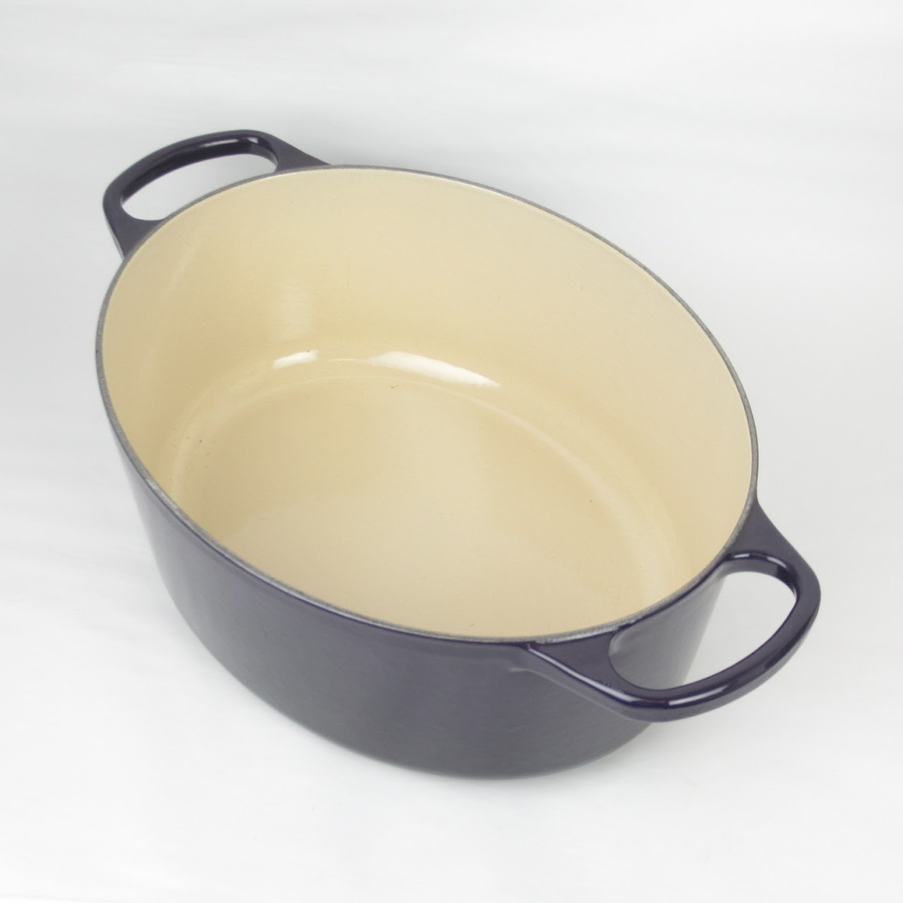 Le Creuset 31CM Oval Cast Cooker/Dutch Oven Plum