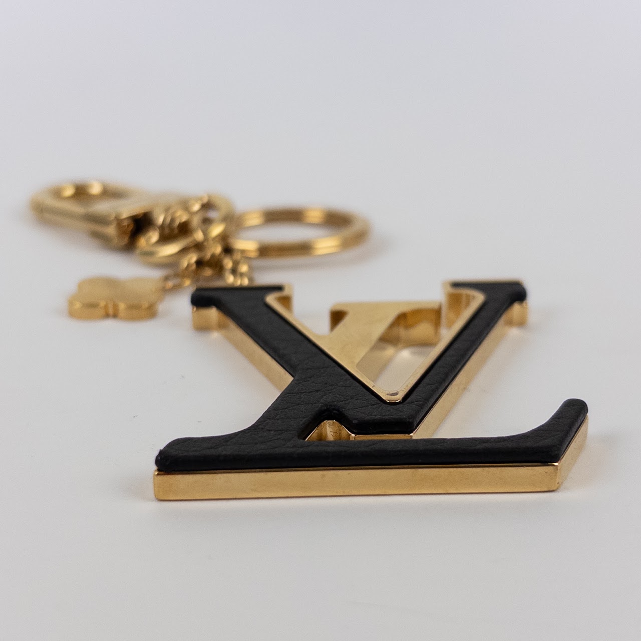 Louis Vuitton Taurillon LV Capucines Charm Key Holder