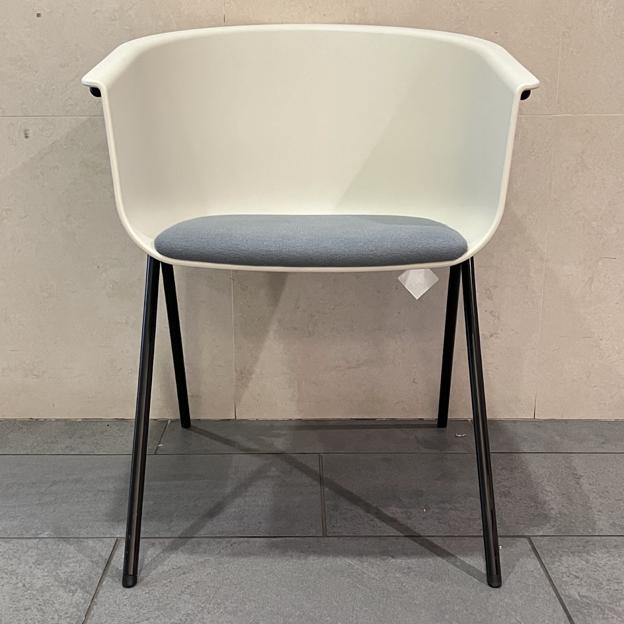 KFI Studios Roqa Contemporary Bucket Chair