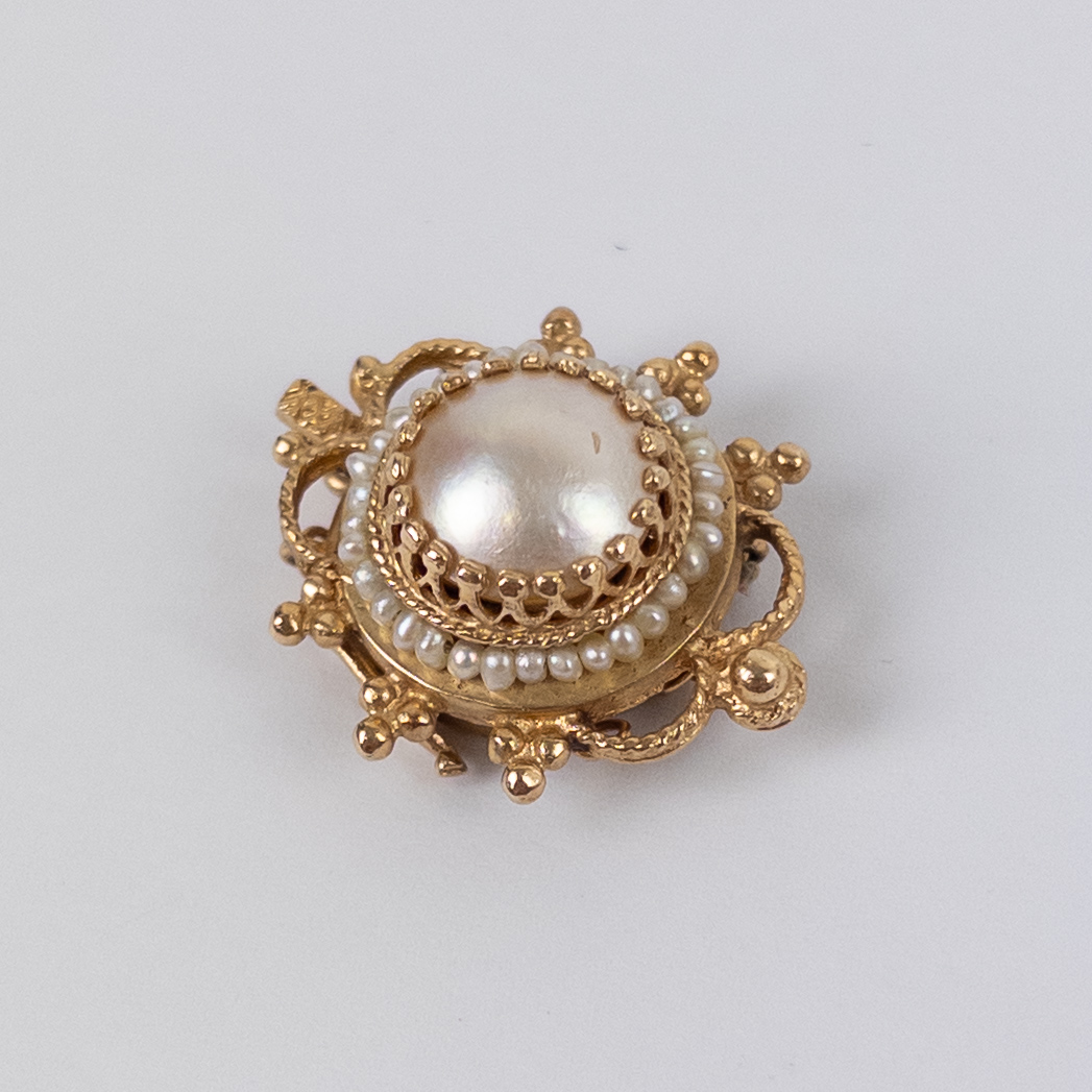 14K Gold and Pearl Clasp