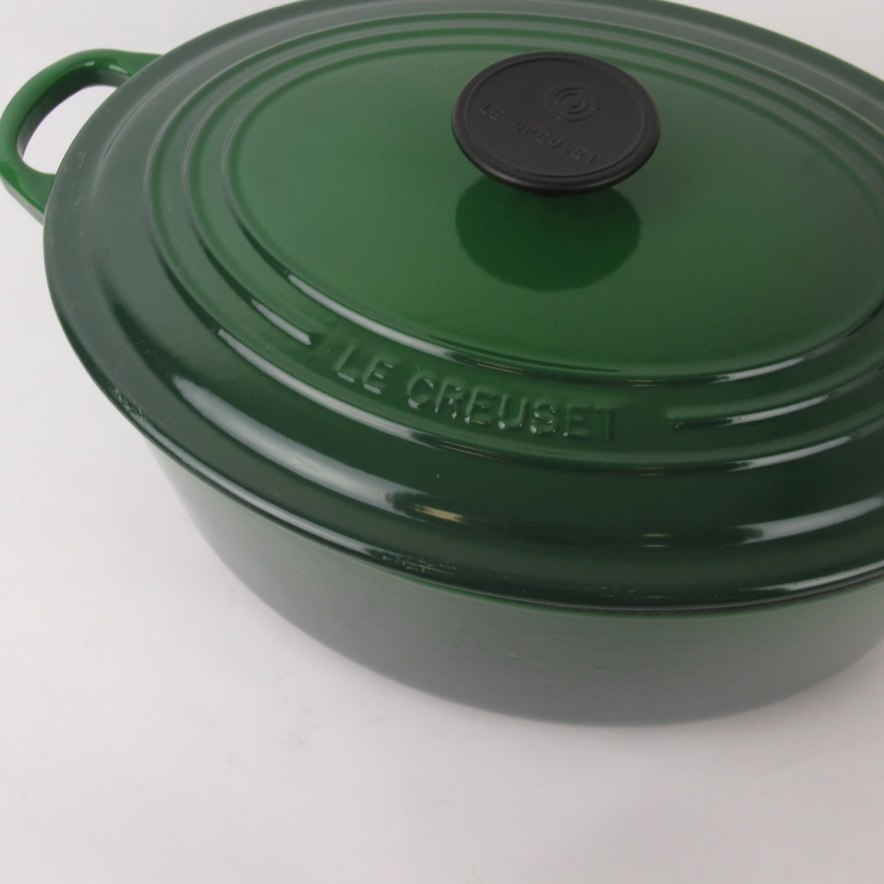 Le Creuset 5 Quart Oval Dutch Oven