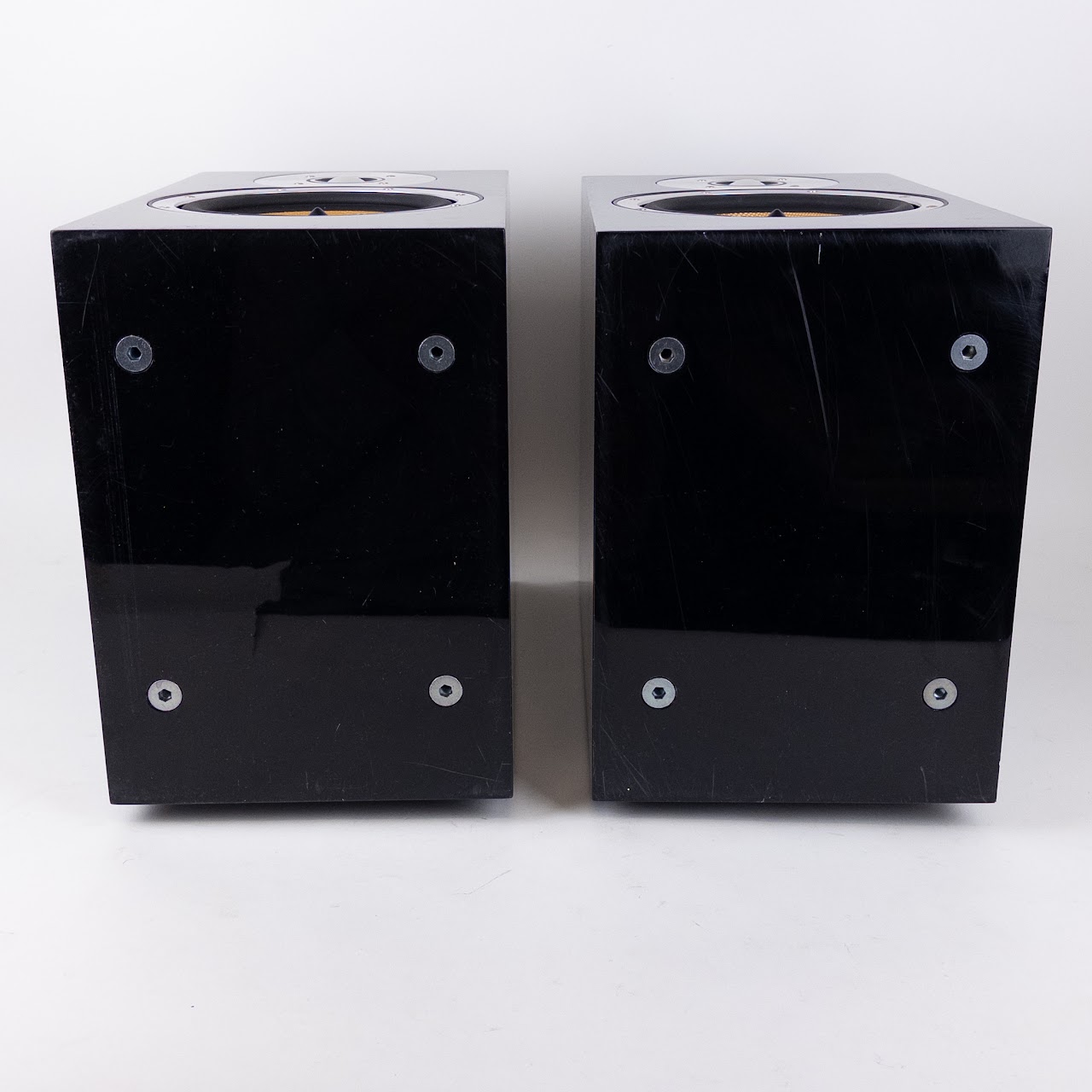 B&W CM5 Two Way Bookshelf Speaker System