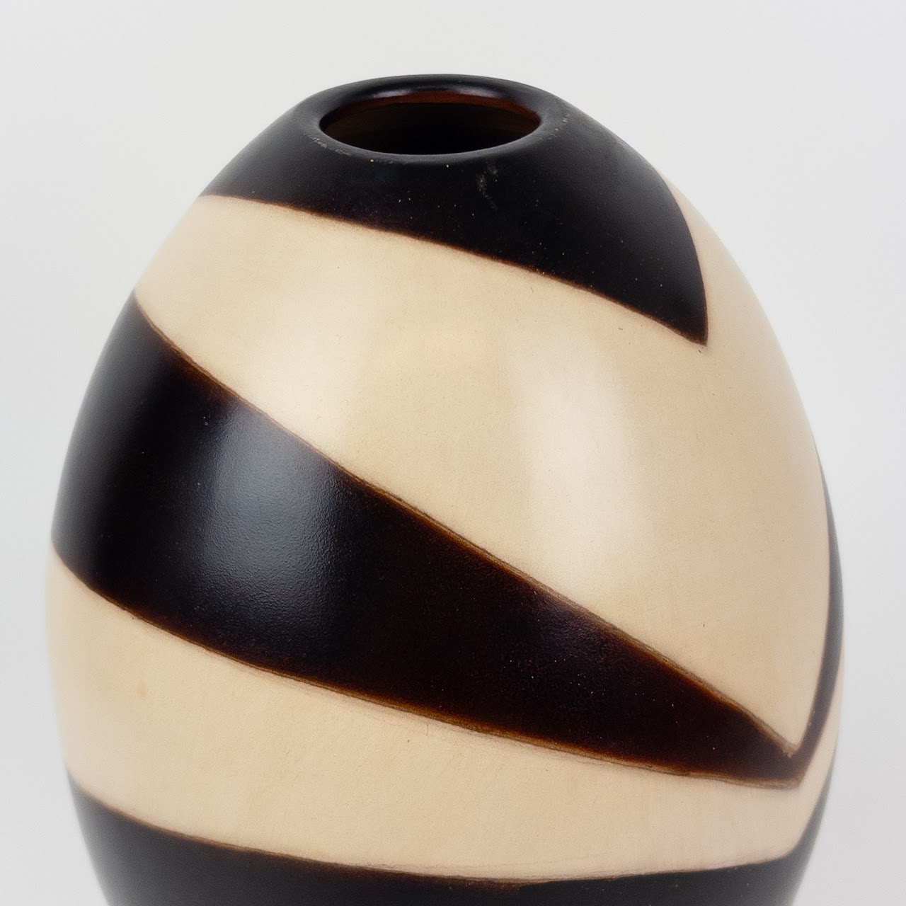 Santodio Paz Peruvian Ceramic Vase