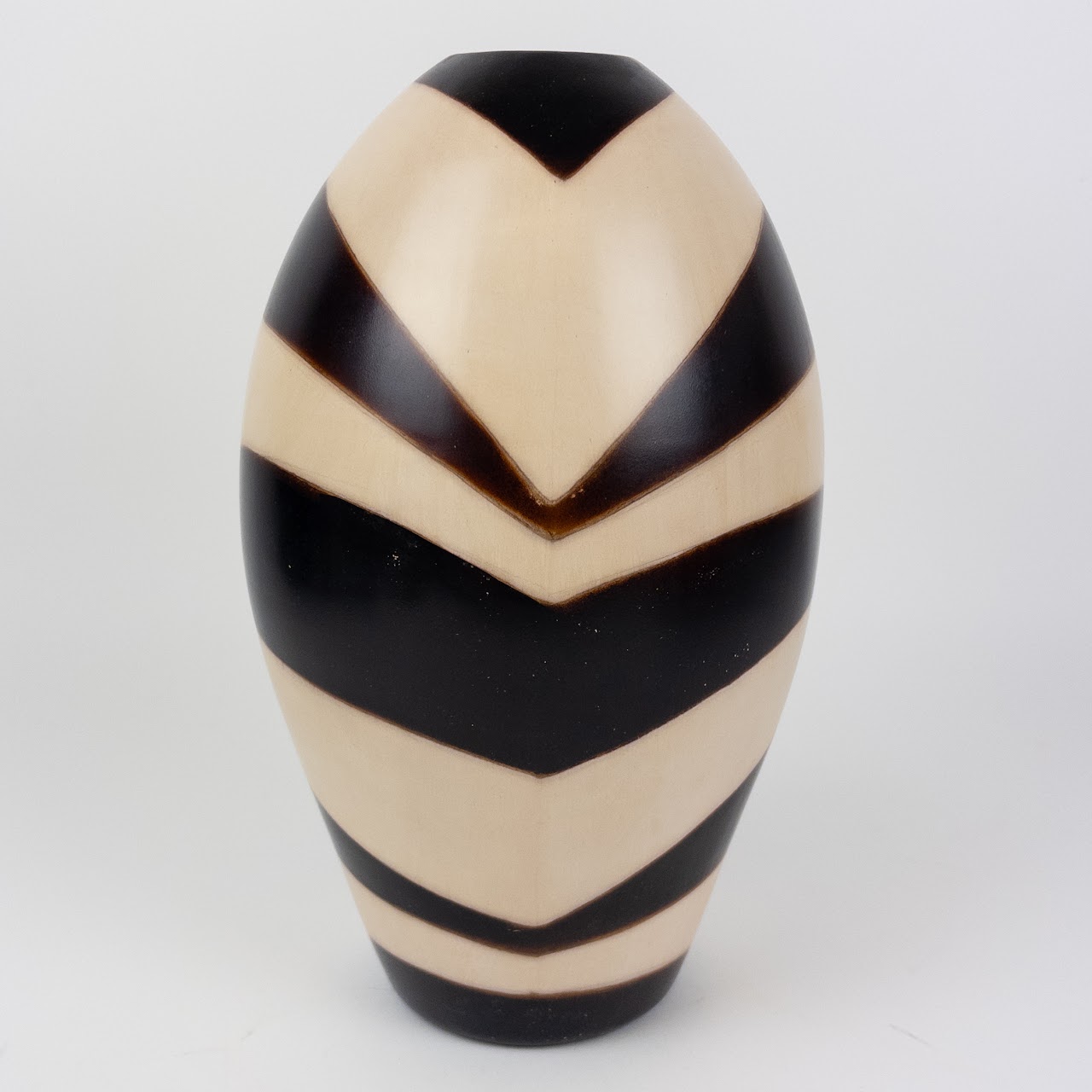 Santodio Paz Peruvian Ceramic Vase