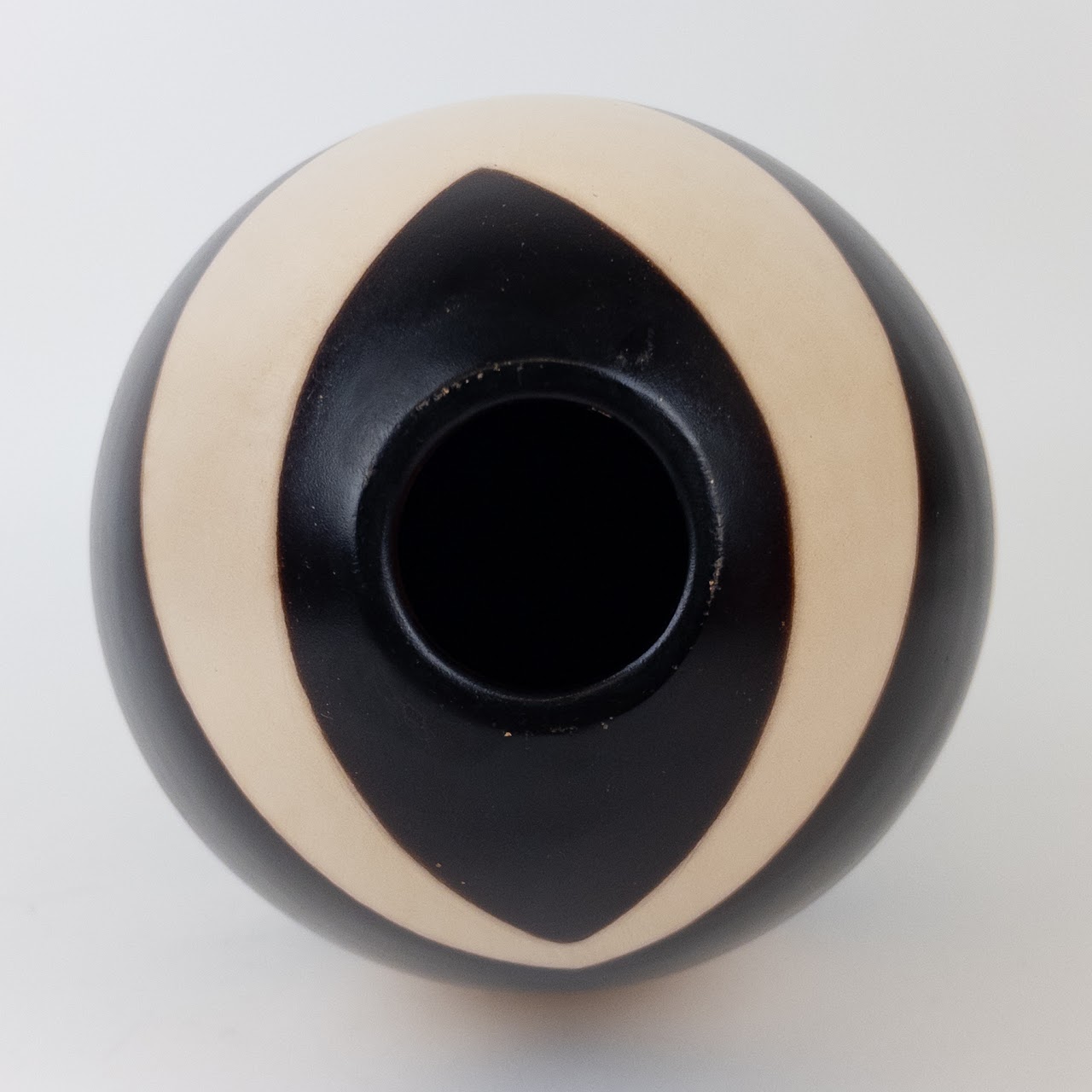 Santodio Paz Peruvian Ceramic Vase