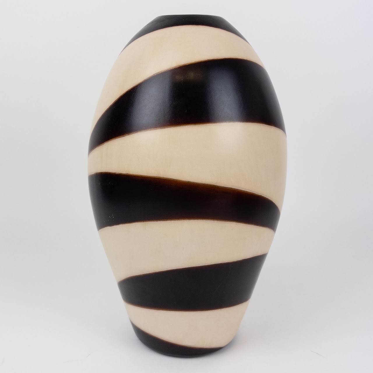 Santodio Paz Peruvian Ceramic Vase