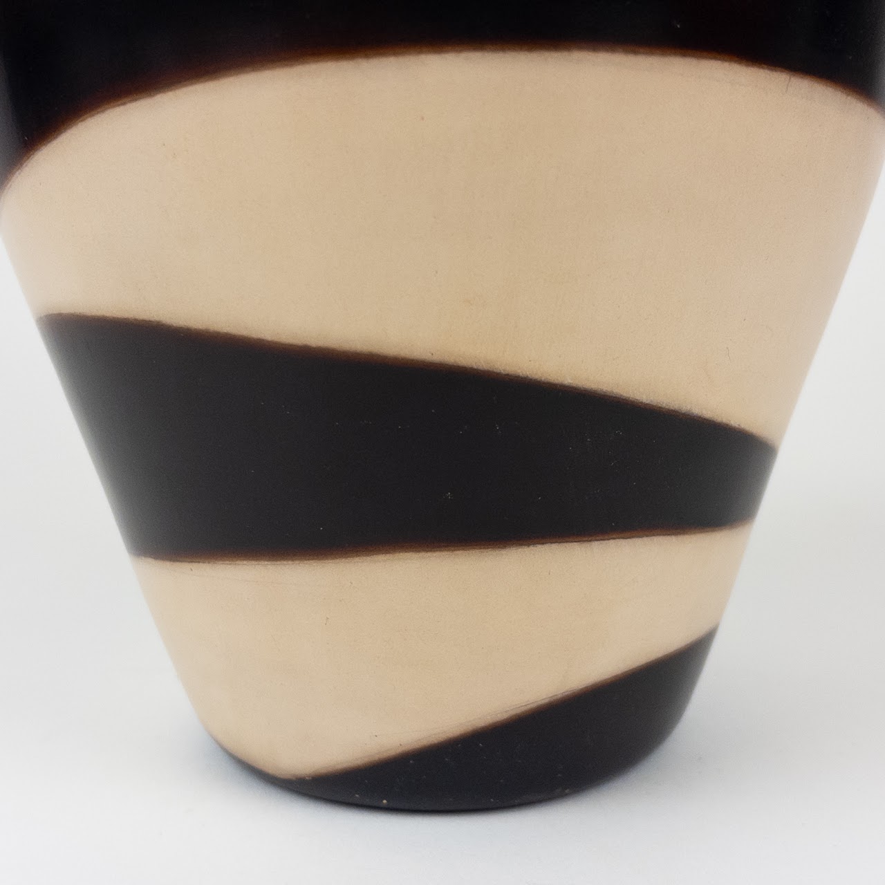 Santodio Paz Peruvian Ceramic Vase