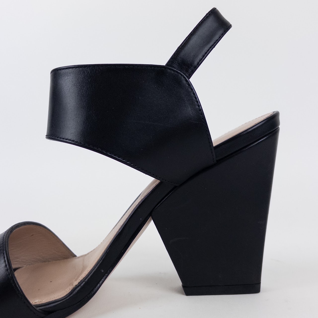 Stuart Weitzman Ponte Blocky Pumps