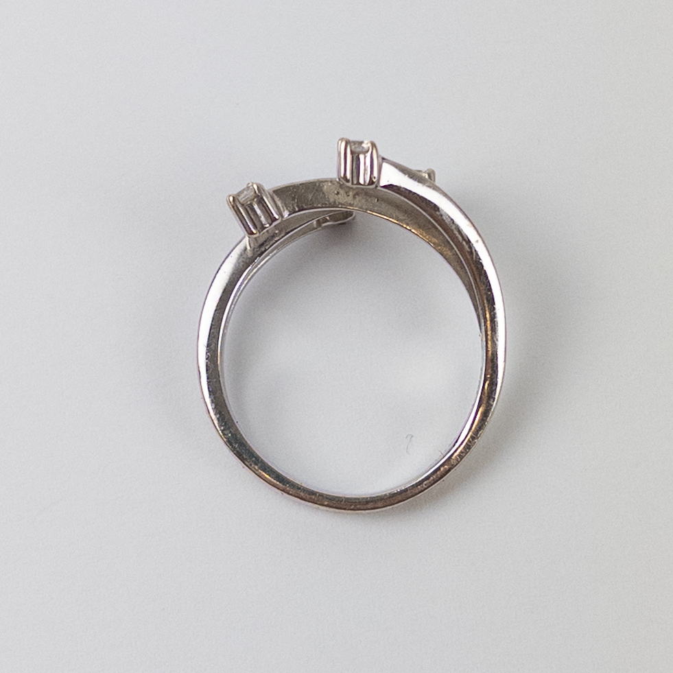 14K White Gold Ring