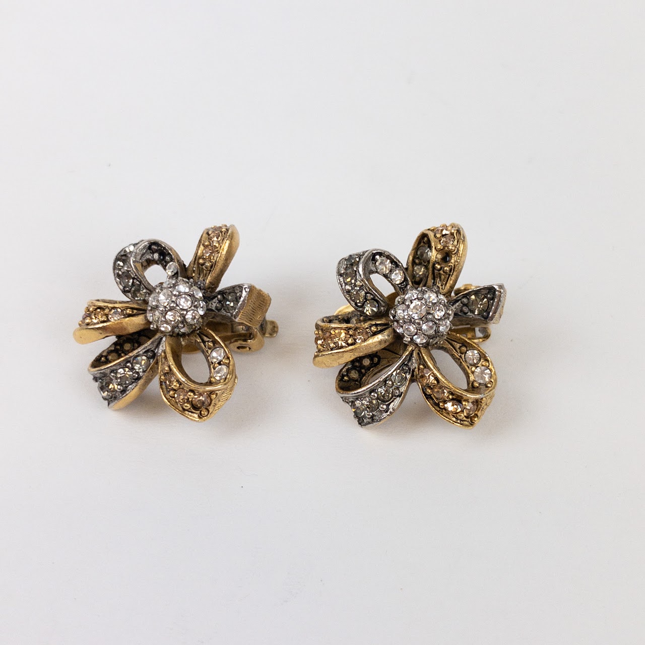 Oscar de la Renta Brooch and Clip-On Earring Set