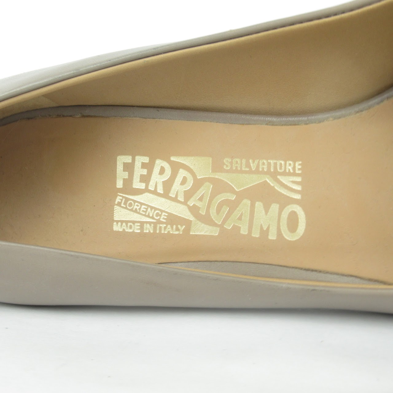 Ferragamo Fawn Pumps