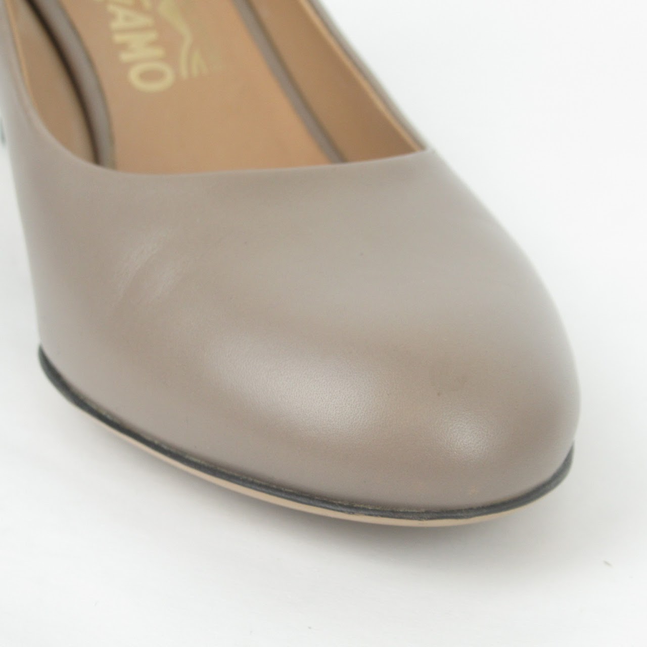 Ferragamo Fawn Pumps