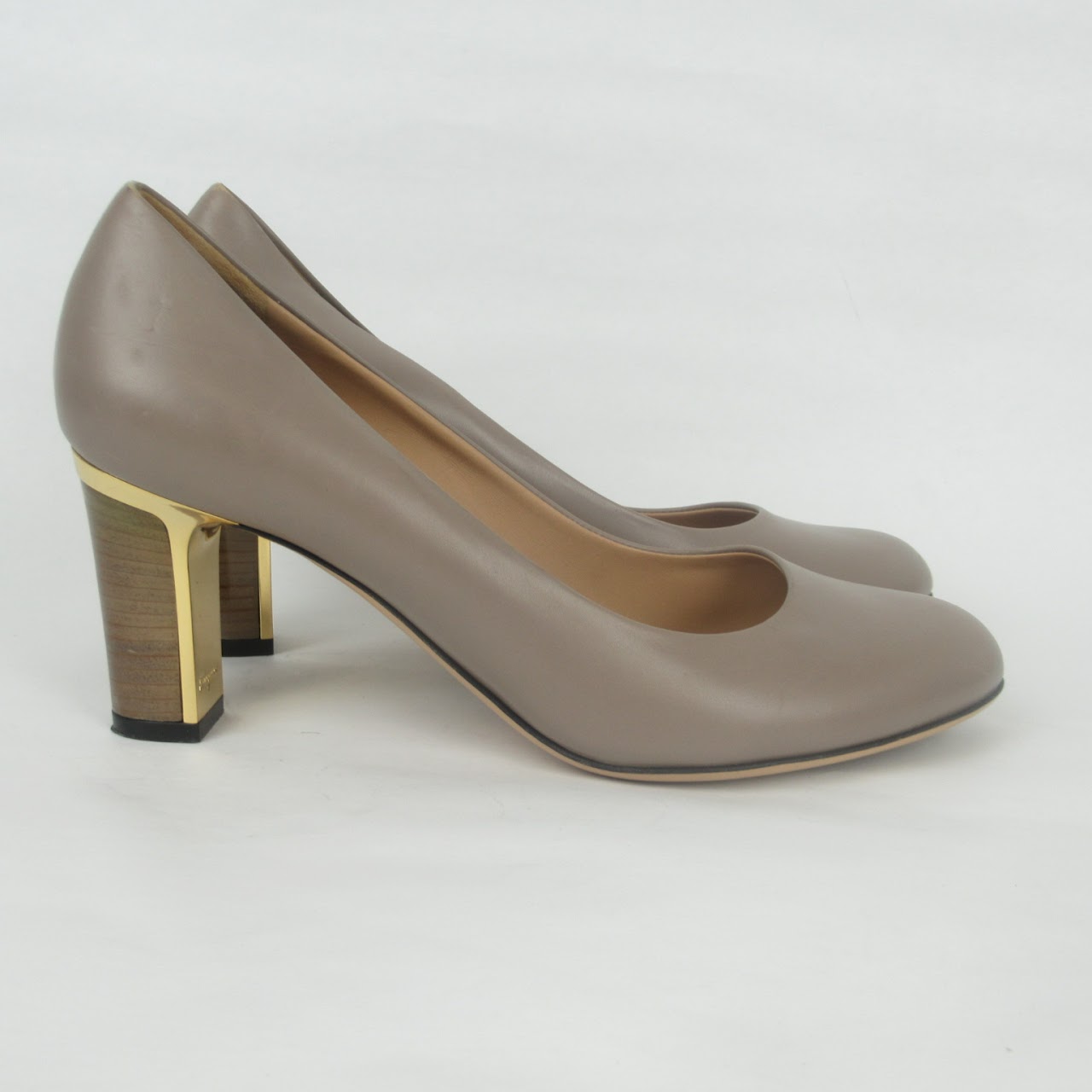 Ferragamo Fawn Pumps