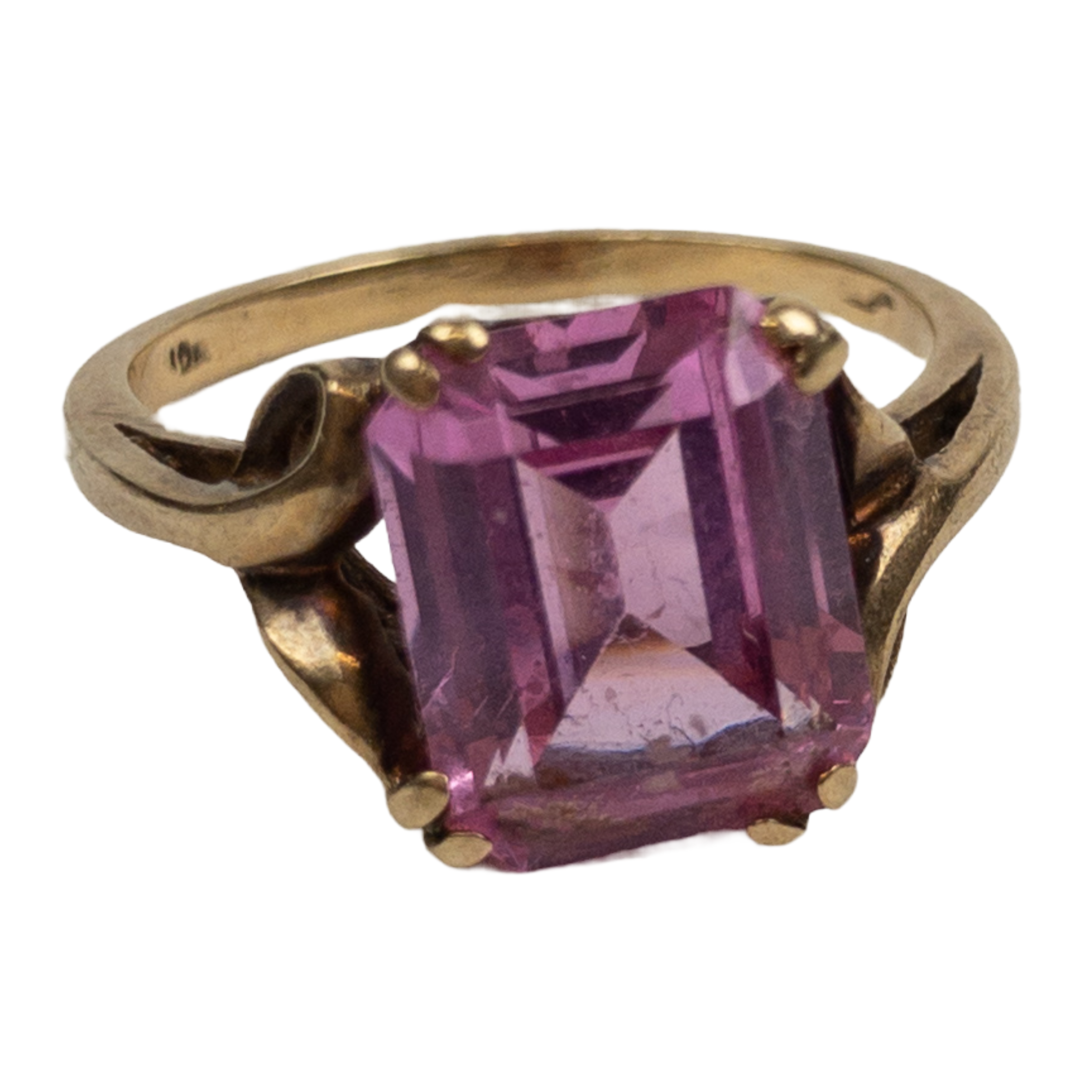 10K Gold & Pink Quartz Ring