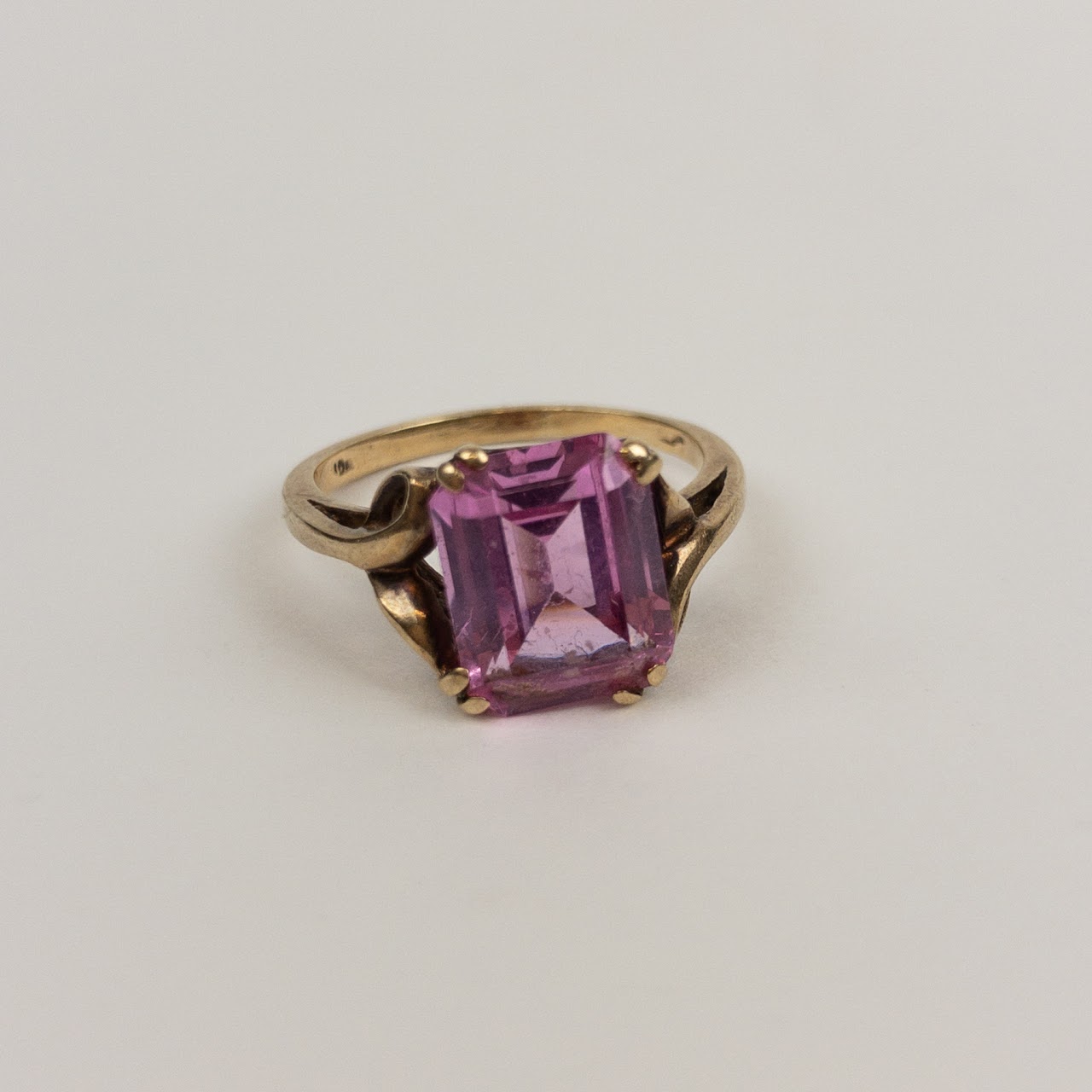 10K Gold & Pink Quartz Ring