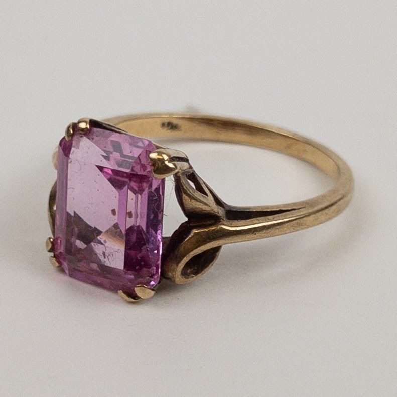 10K Gold & Pink Quartz Ring