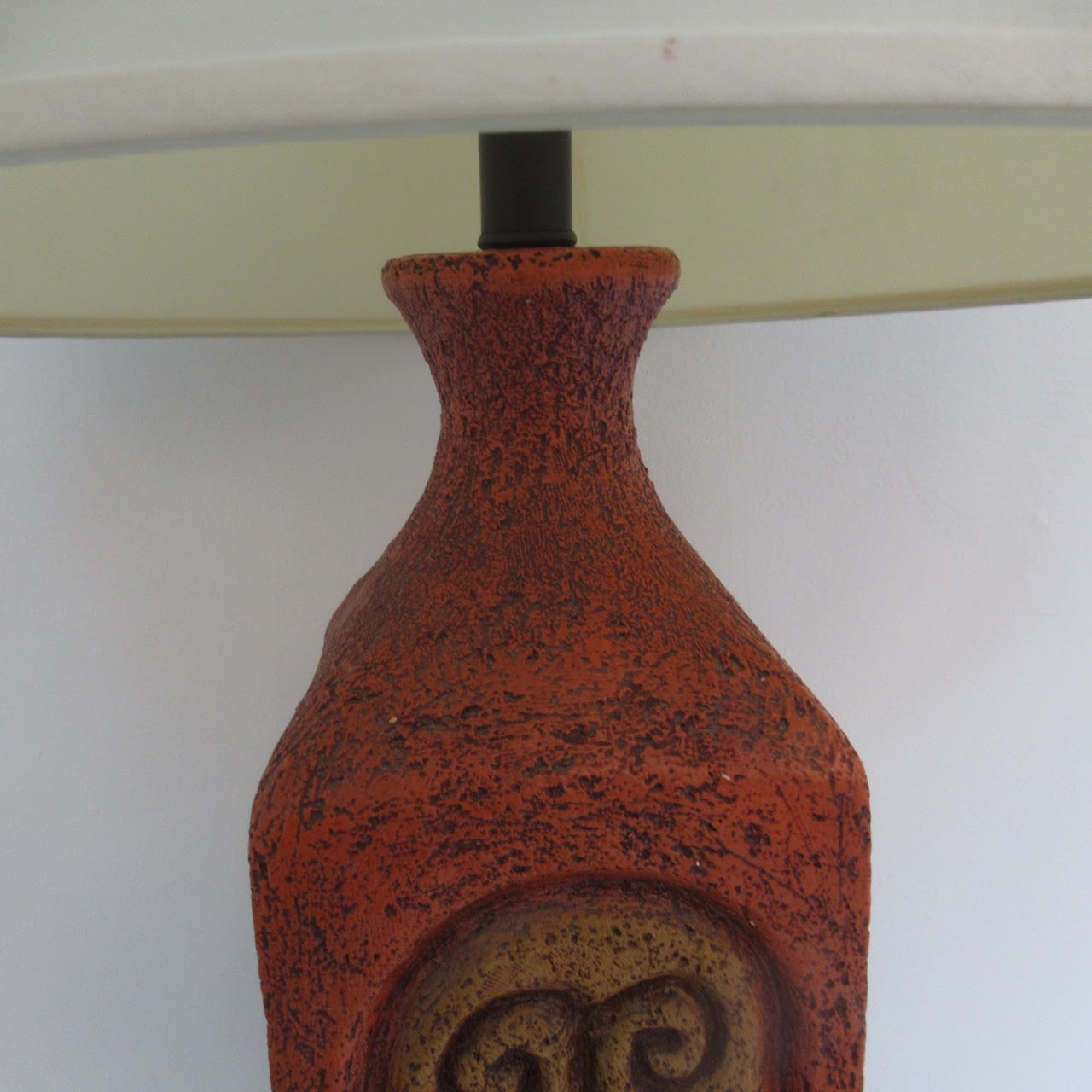 Quartite Creative Corp. Vintage Mid-Century Lamp