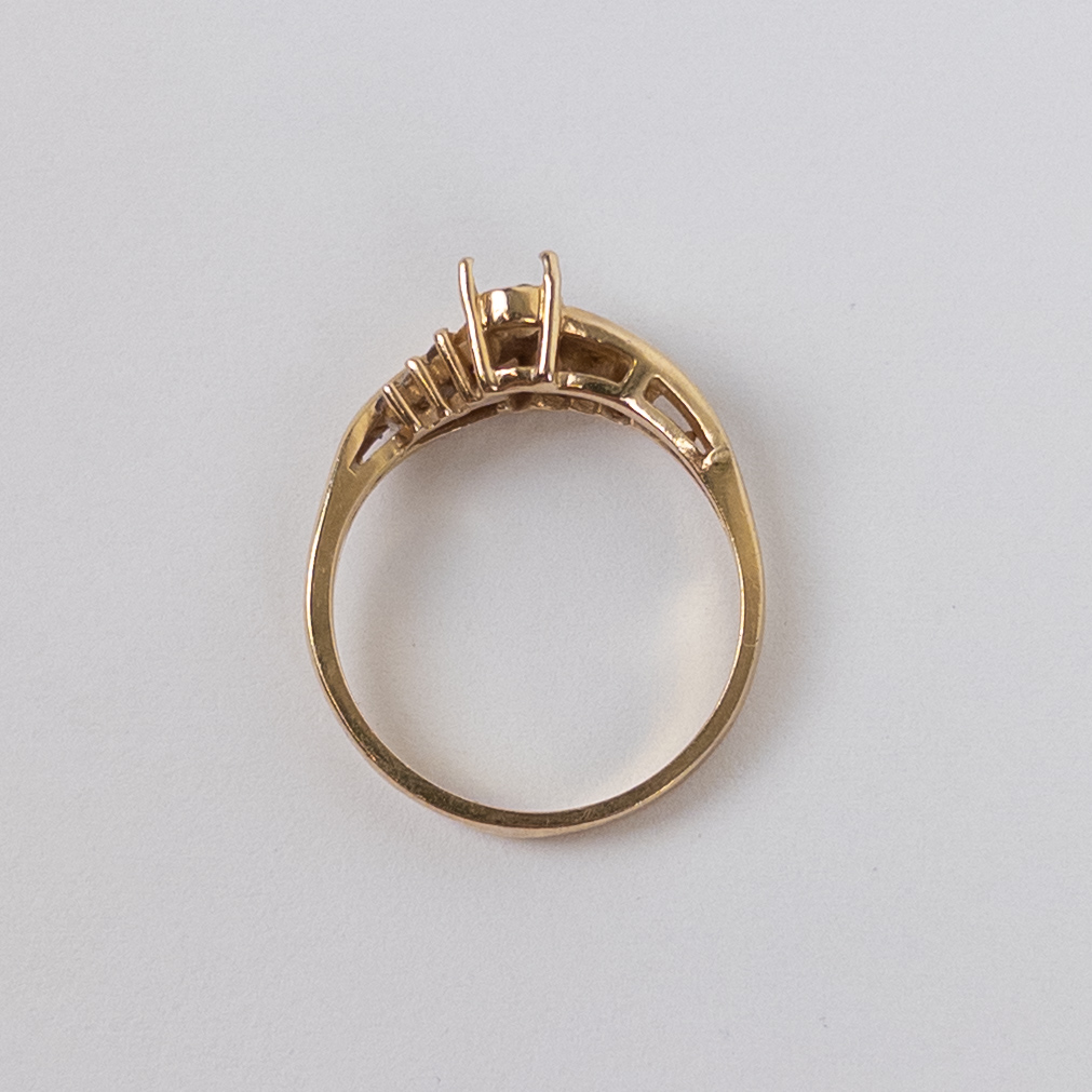 14K Gold & Diamond Ring Mounting