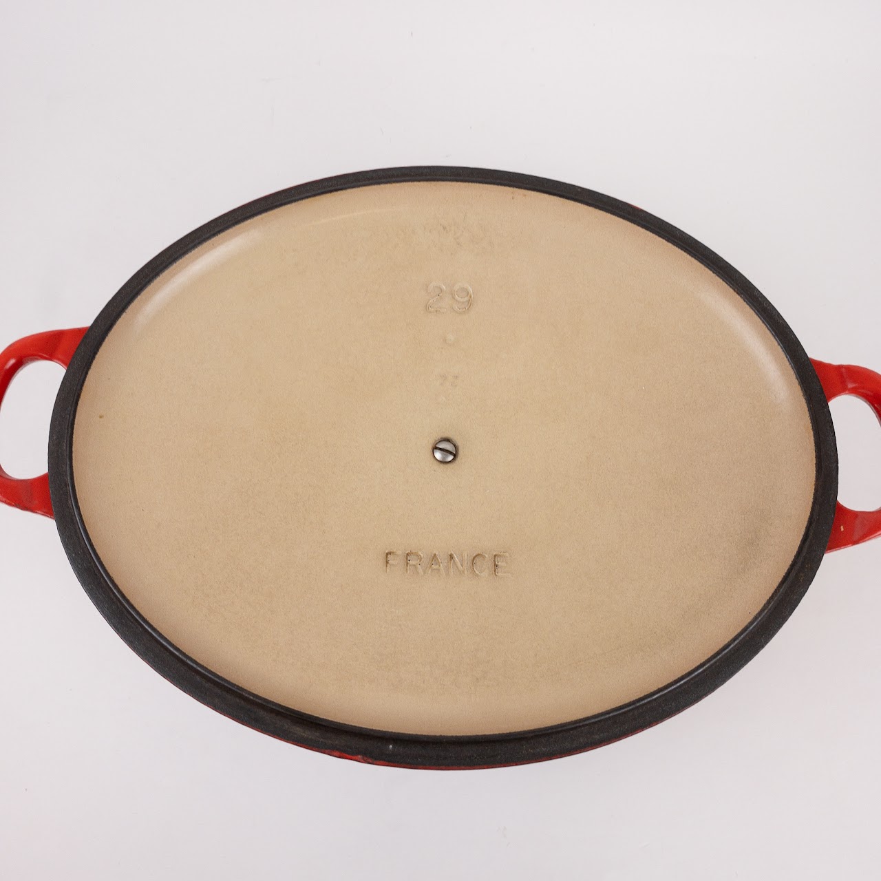 Le Creuset 5-Quart Oval Dutch Oven