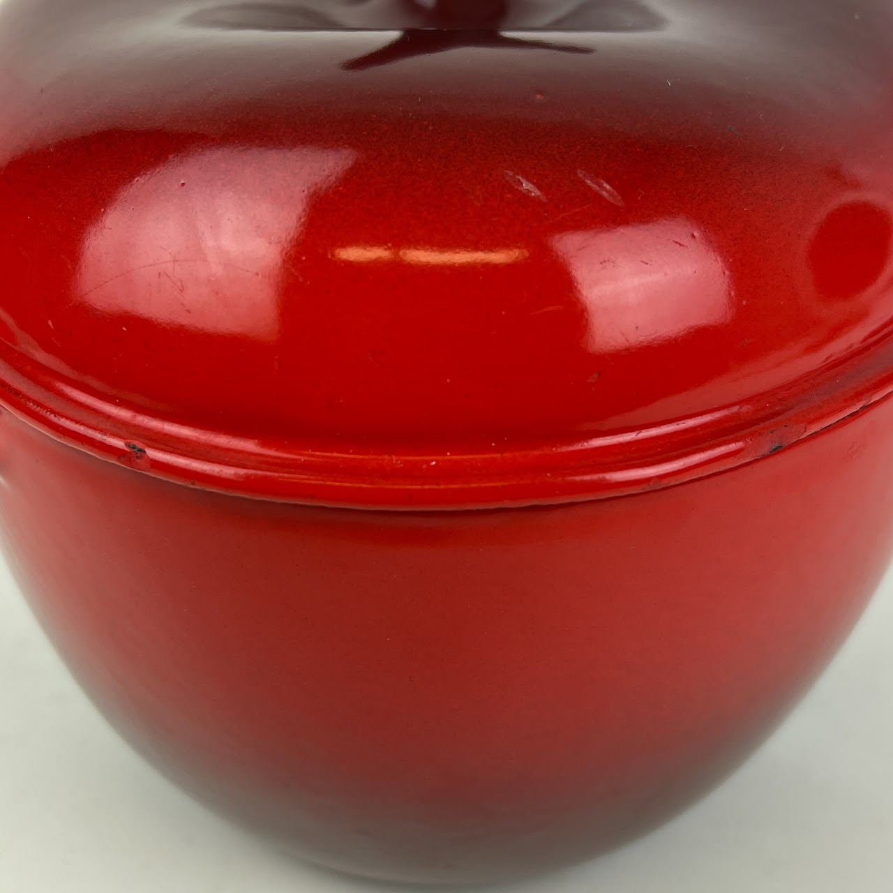 Le Creuset 2Qt Tomato Cast Iron Dutch Oven