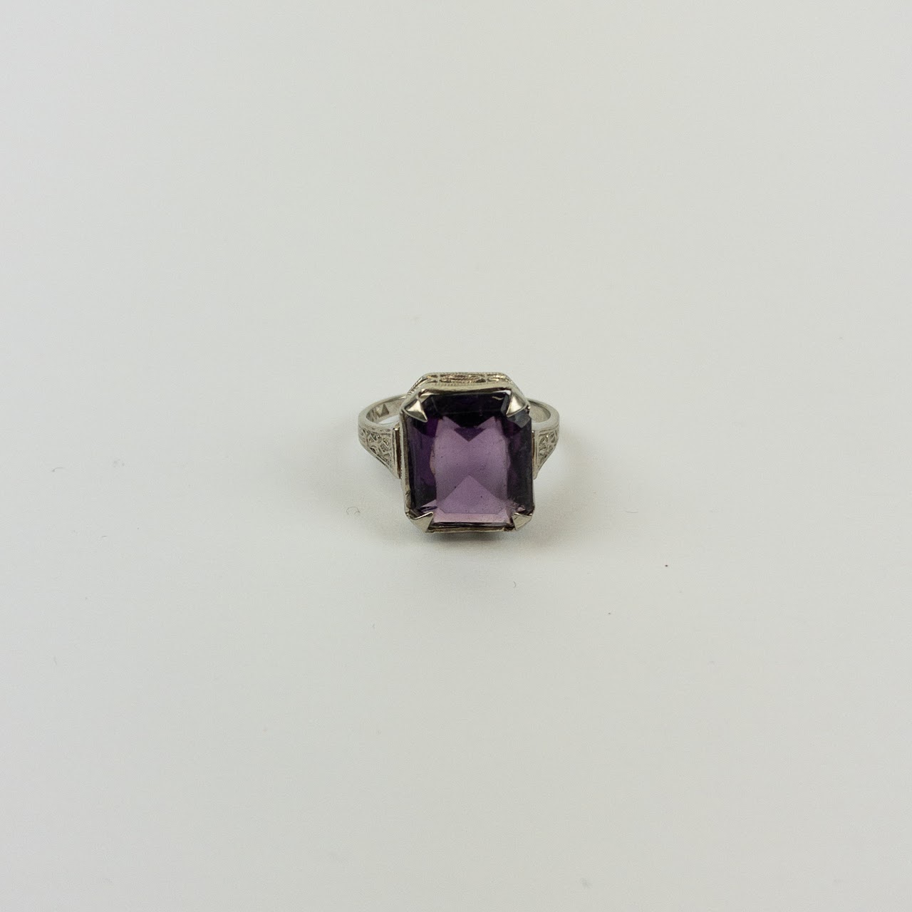 Vintage 10K White Gold and Purple Crystal Ring