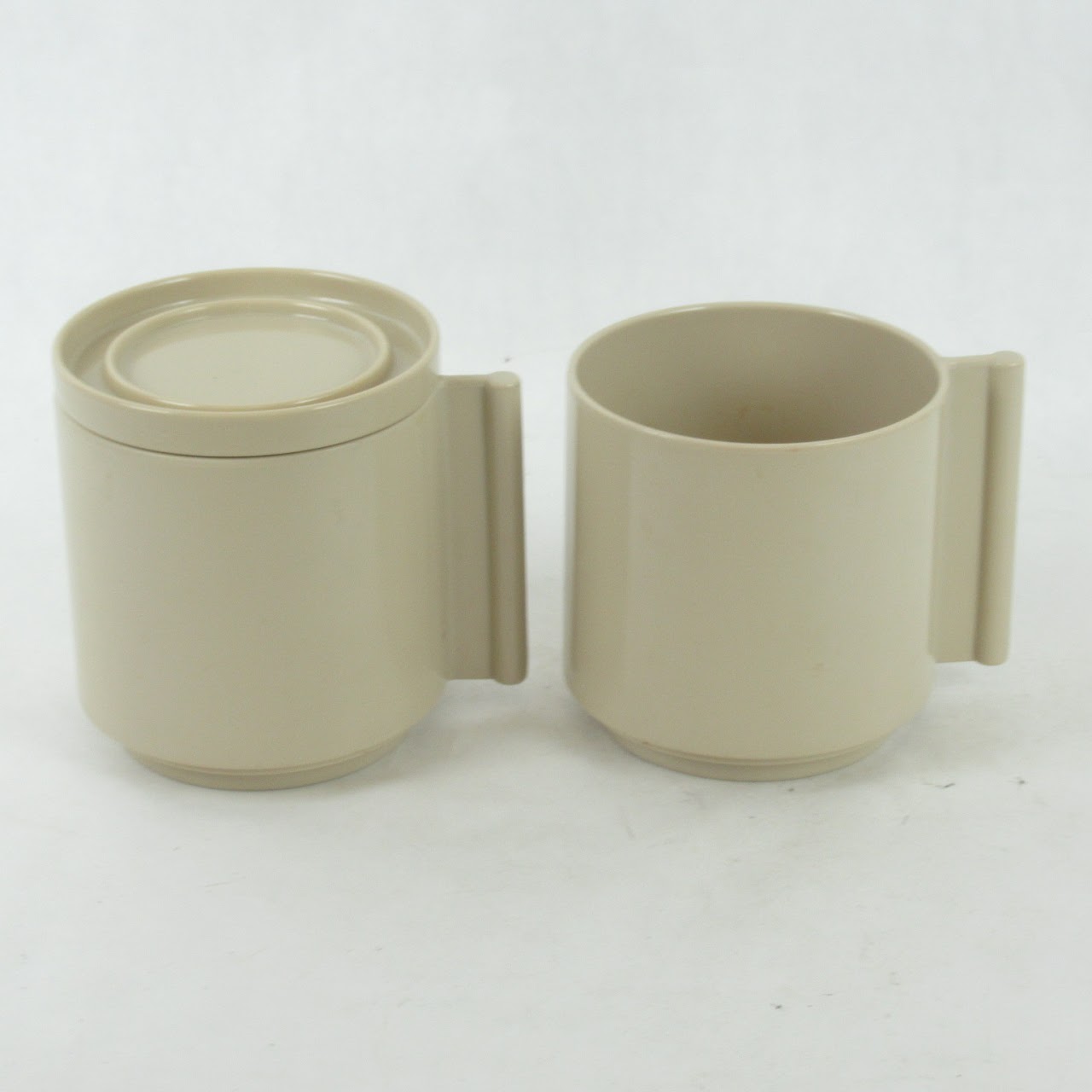 Casigliani Design By Lella & Massimo Vignelli Set Of Two Cups & One Saucer