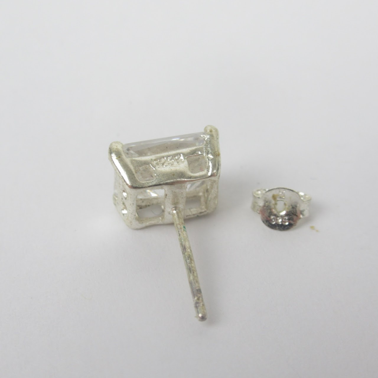 9K White Gold Earrings