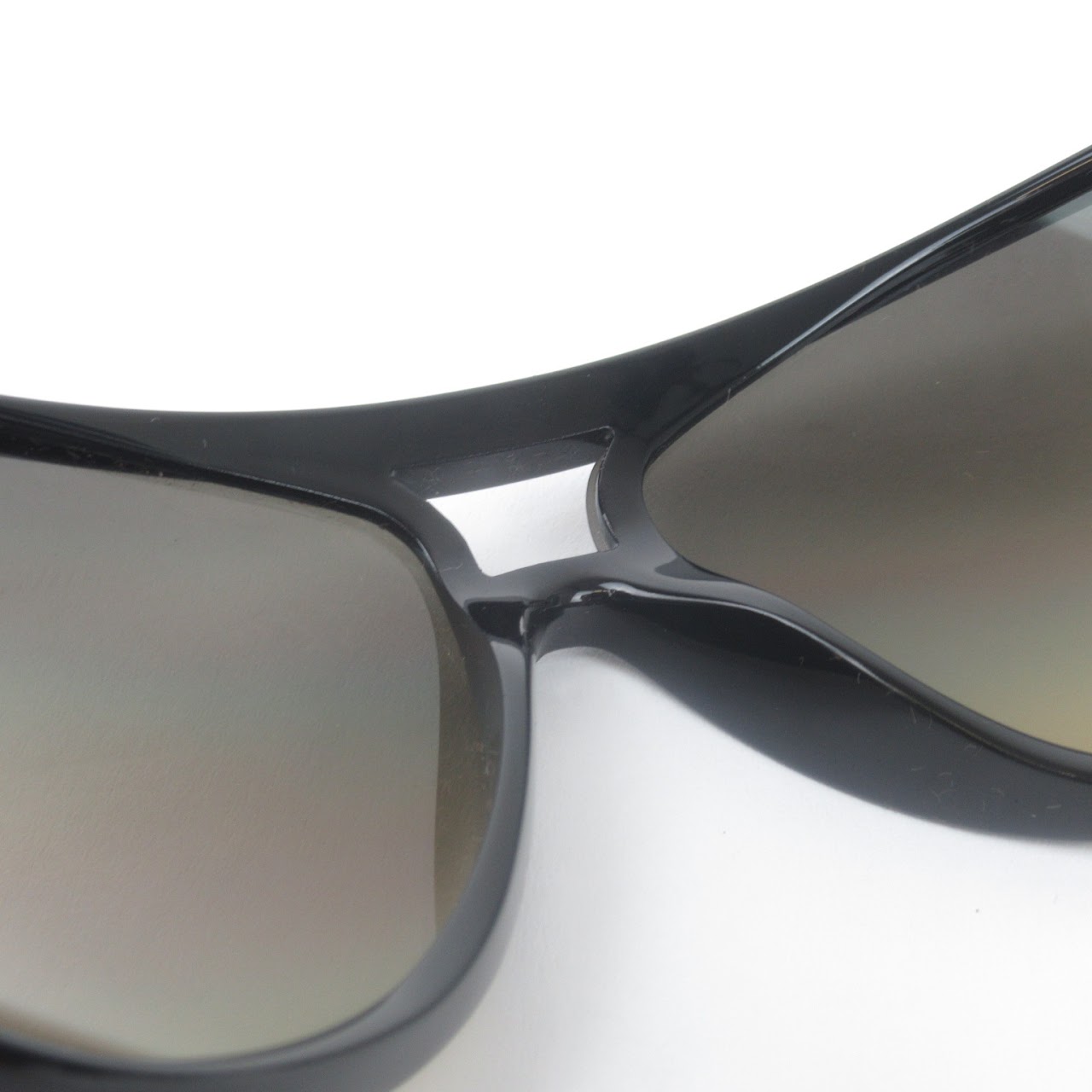 Gucci Black Aviator Sunglasses