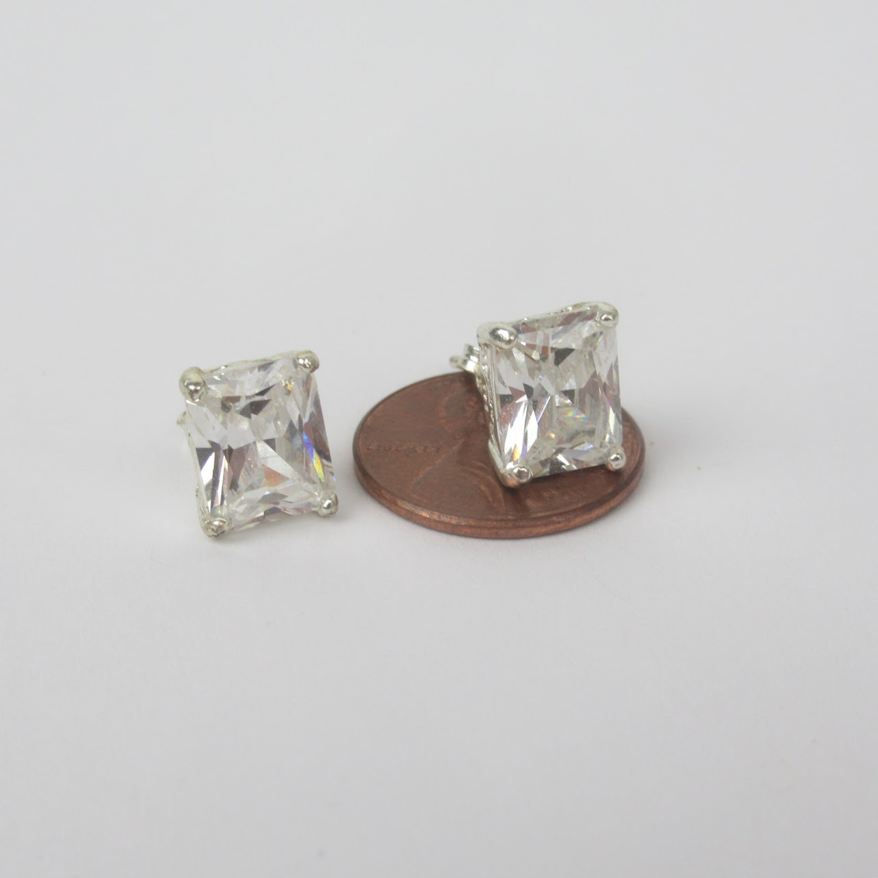 9K White Gold Earrings