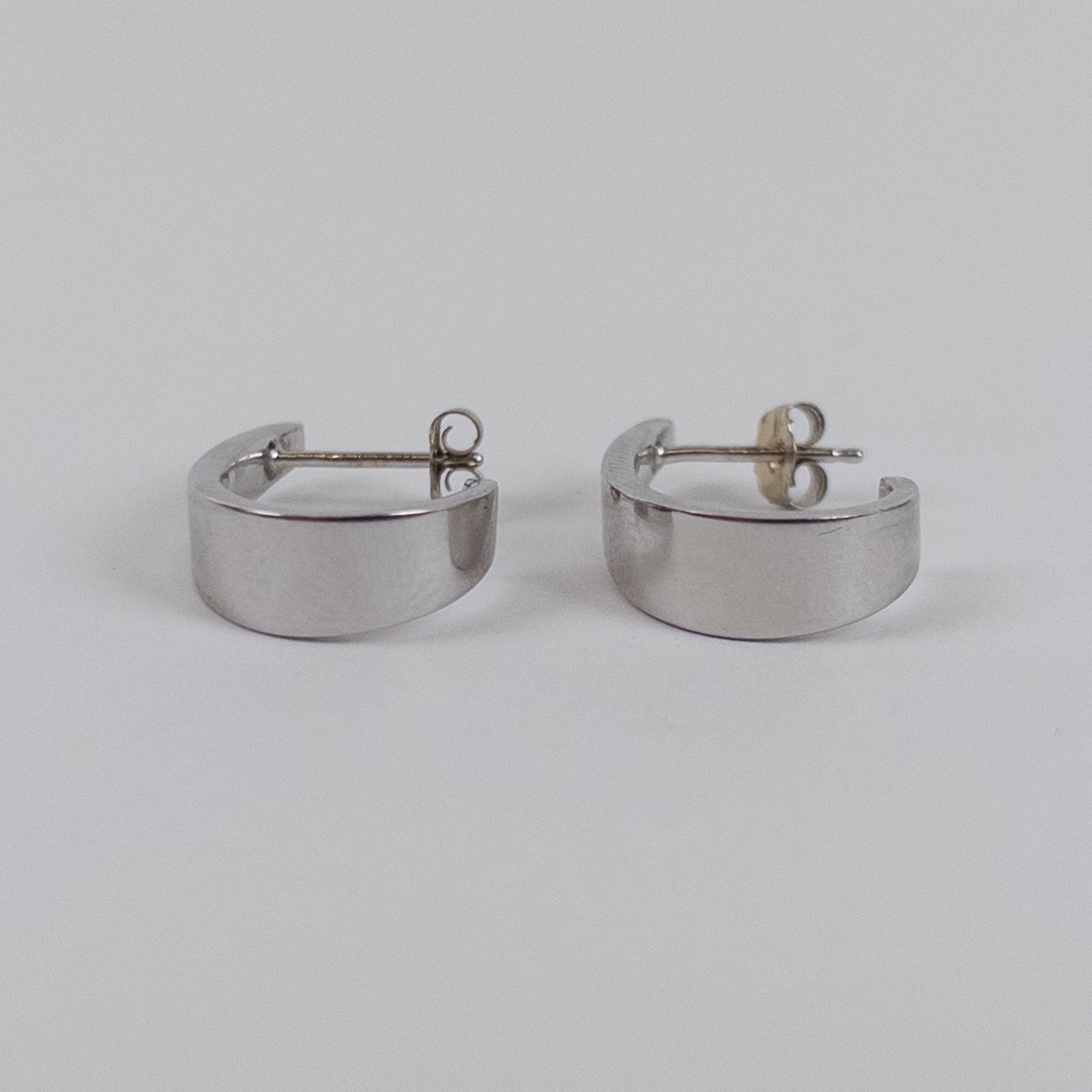 14K White Gold 'J' Hoop Earrings