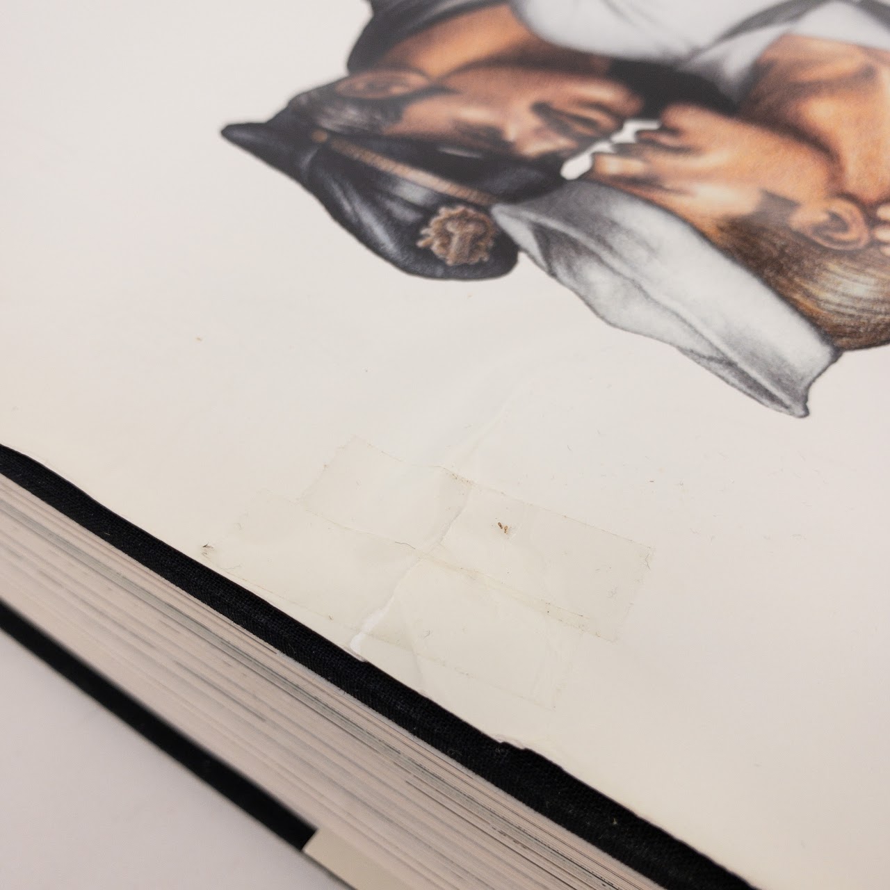 'Tom of Finland XXL' Tri-Lingue Oversized Book