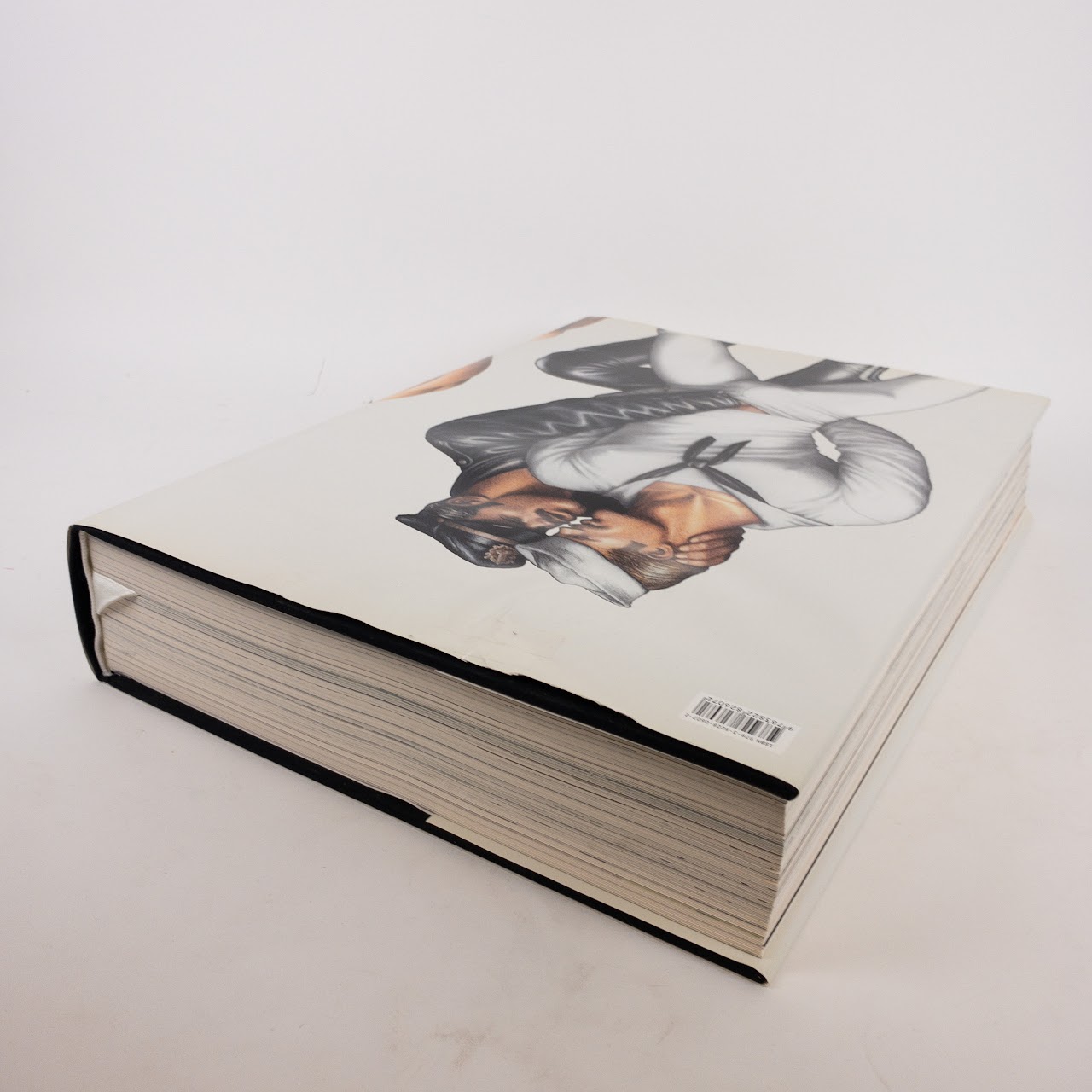 'Tom of Finland XXL' Tri-Lingue Oversized Book