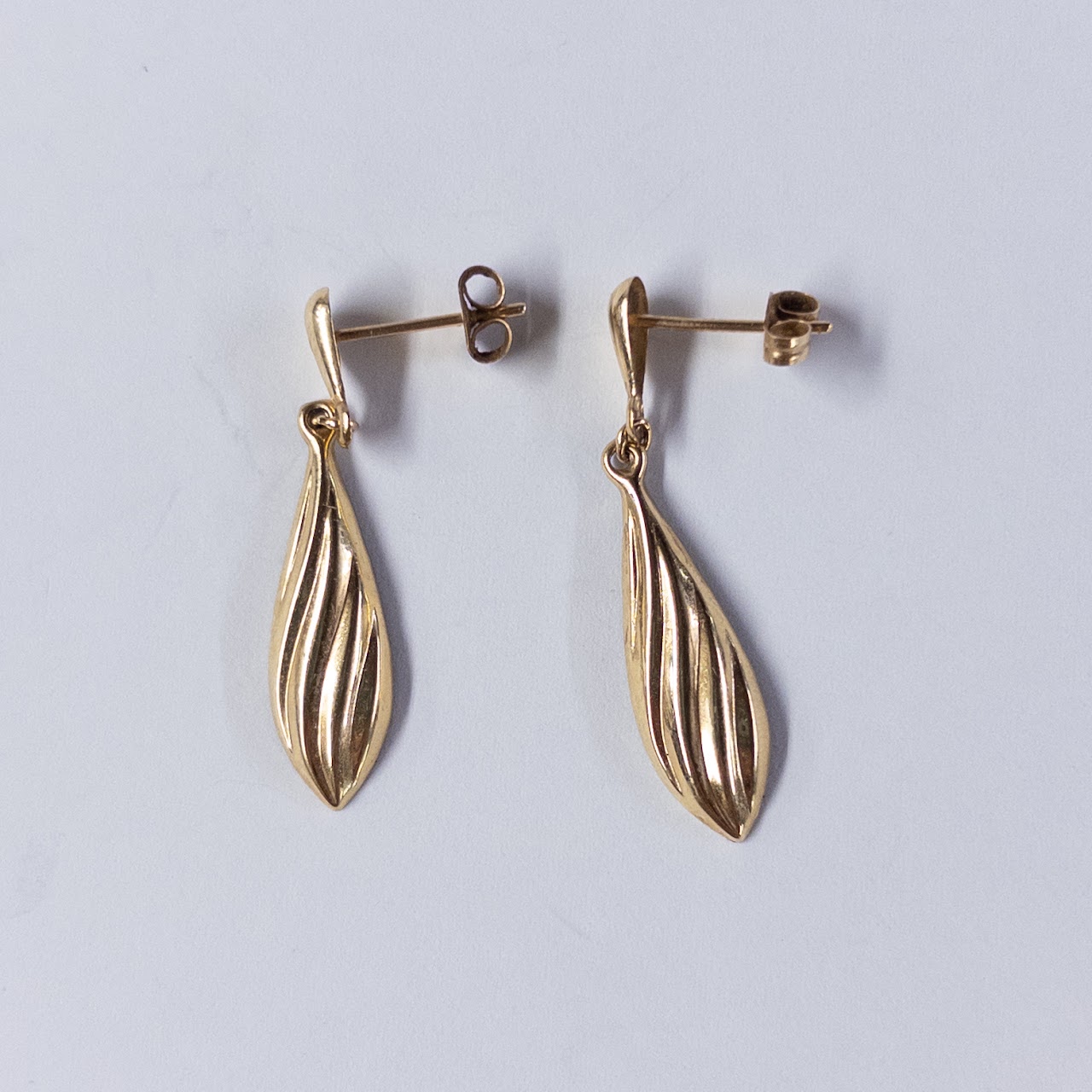 14K Gold Ridged Teardrop Earrings