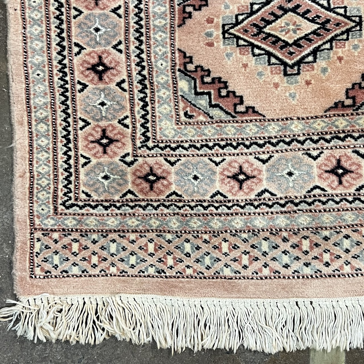 Wool Diamond Medallion Area Rug