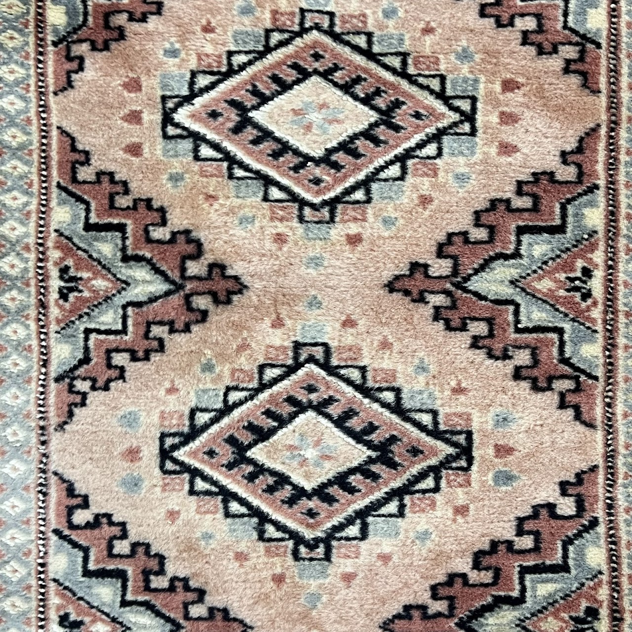 Wool Diamond Medallion Area Rug