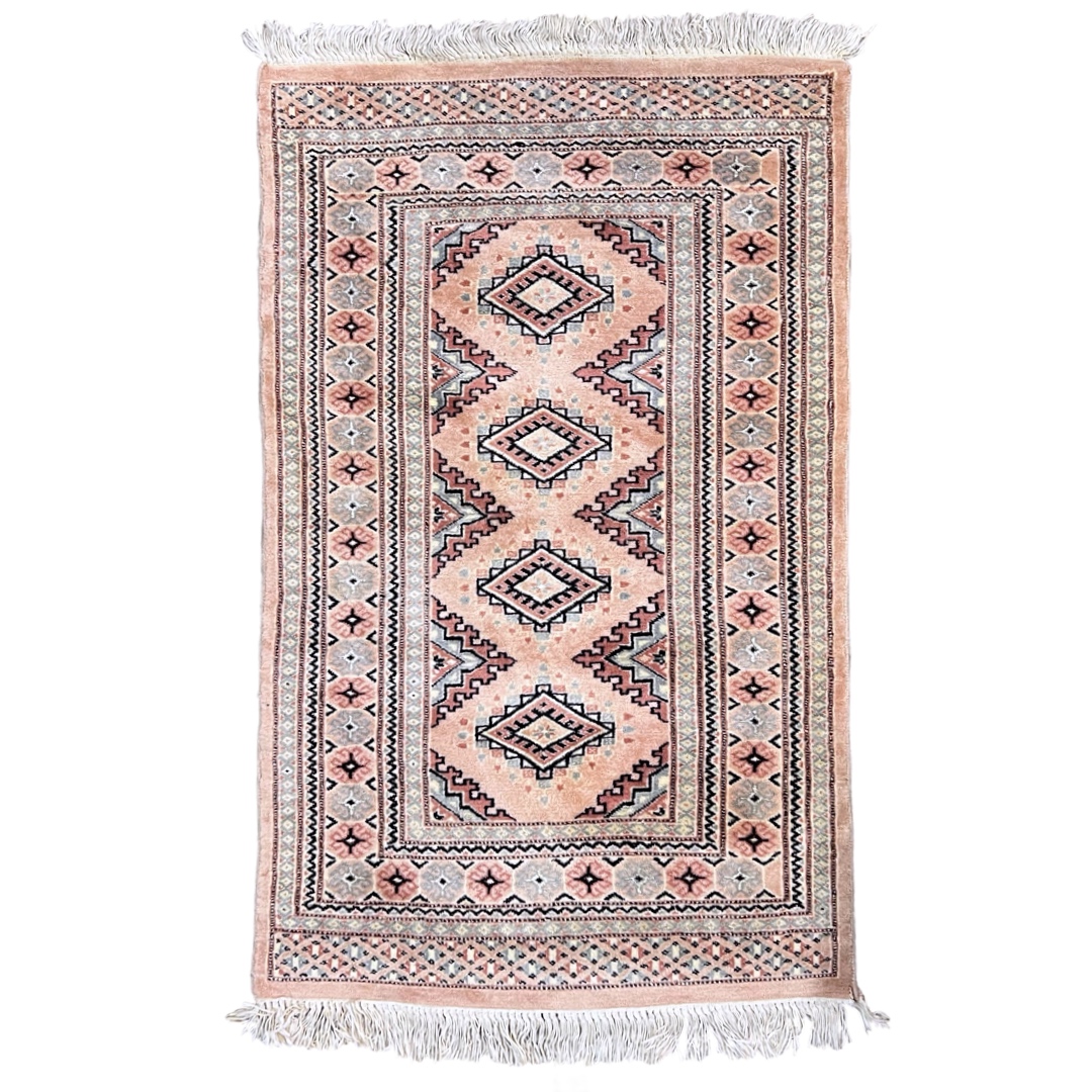 Wool Diamond Medallion Area Rug