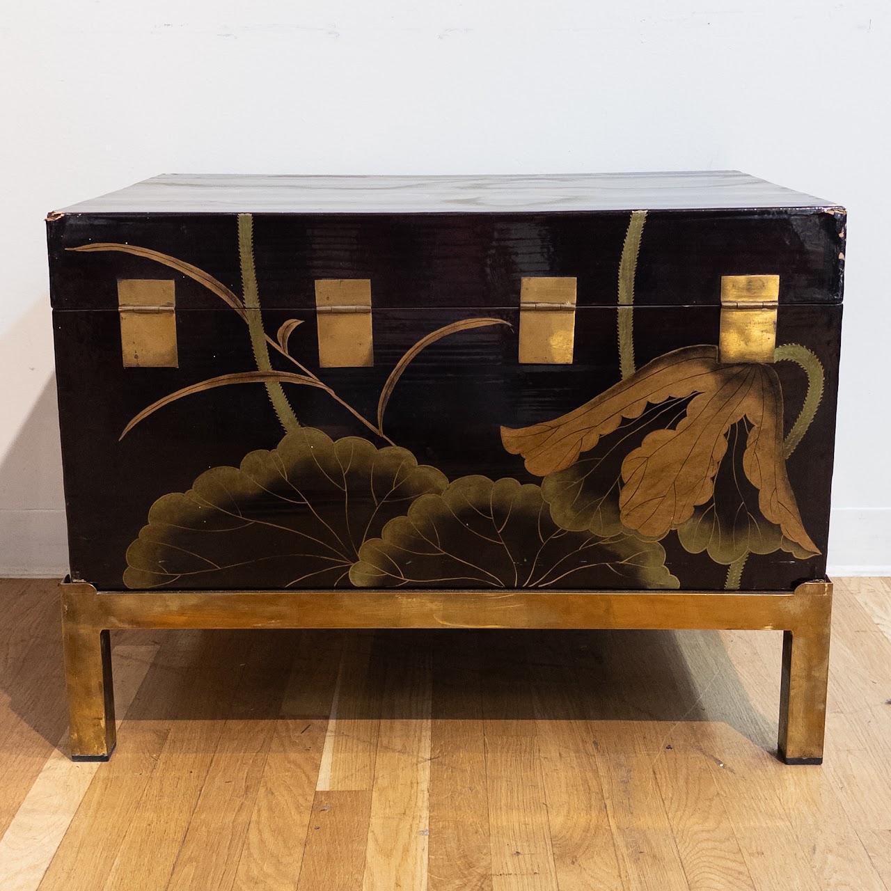 Chinese Hand Painted Lacquered Tea Chest