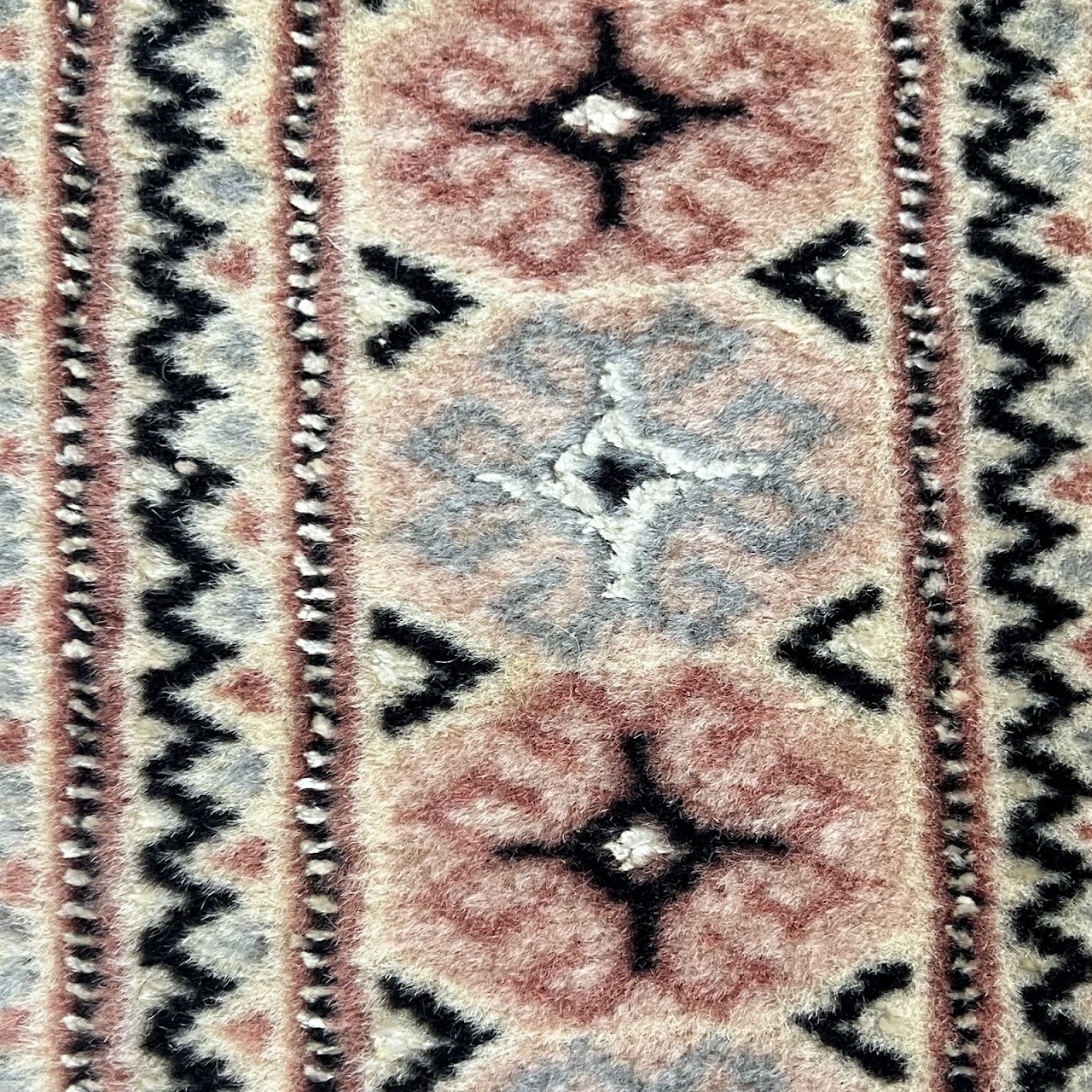 Wool Diamond Medallion Area Rug