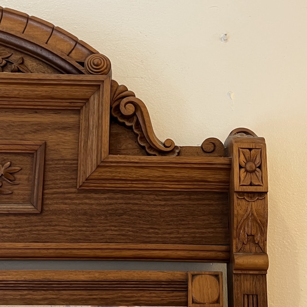 Eastlake Victorian Oak Marble-Top Dresser with Mirror