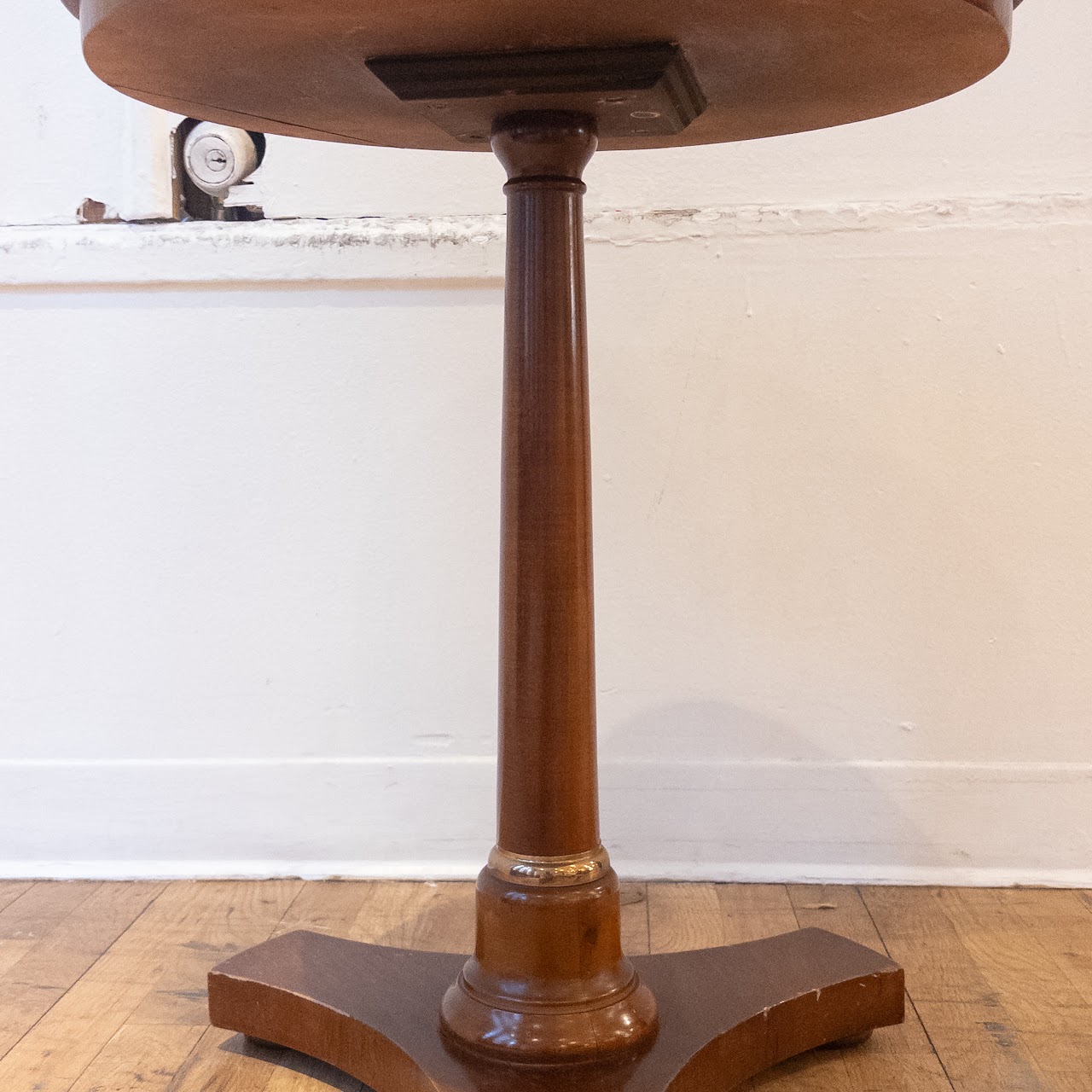 Italian Inlaid Top Pedestal Accent Table