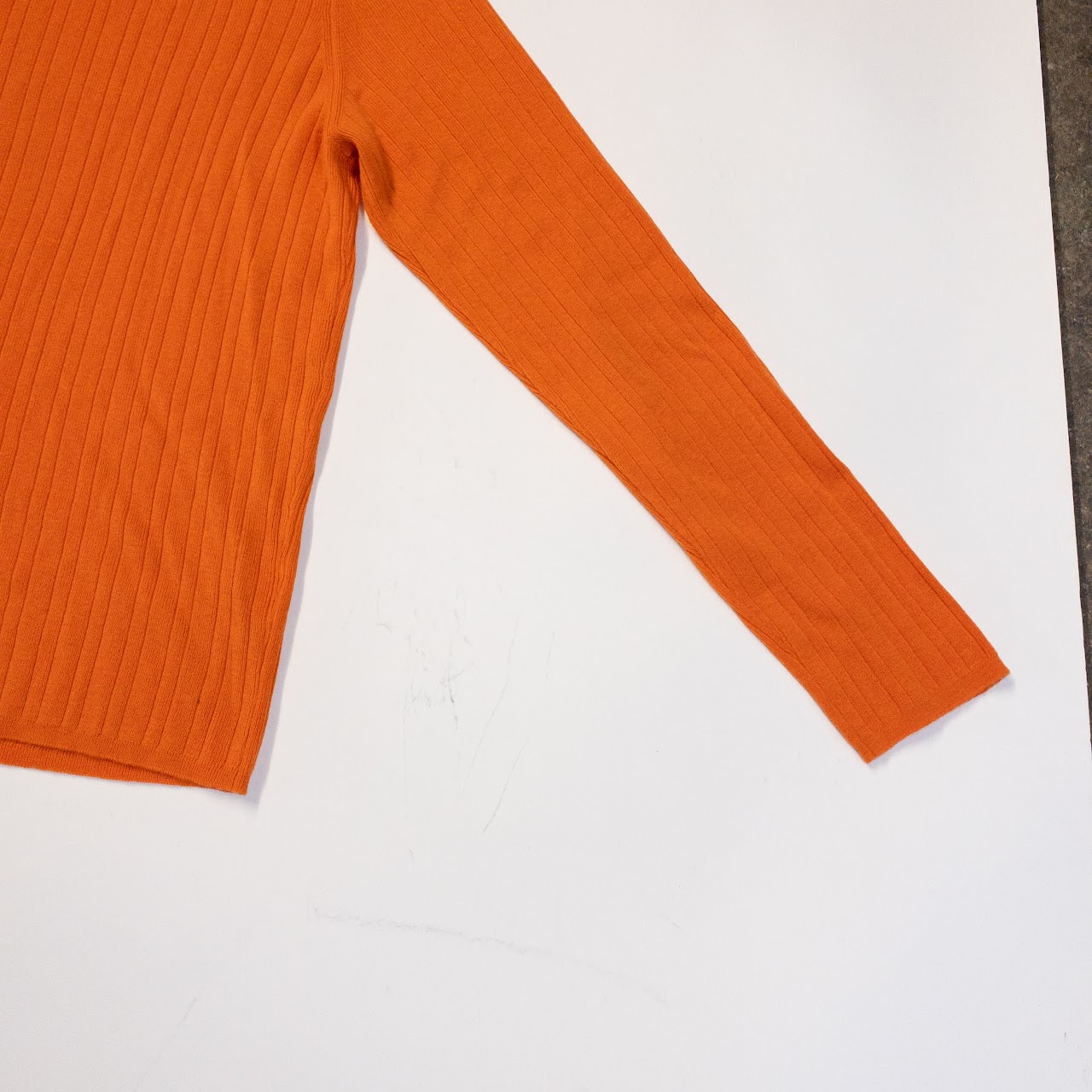 Hermès Pumpkin Orange Vintage Ribbed V-Neck Cashmere Sweater