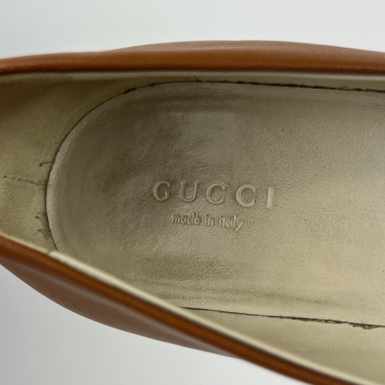 Gucci Chain Accent Leather Pumps