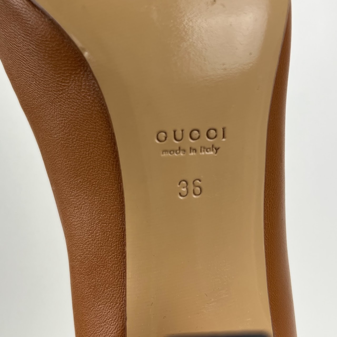 Gucci Chain Accent Leather Pumps