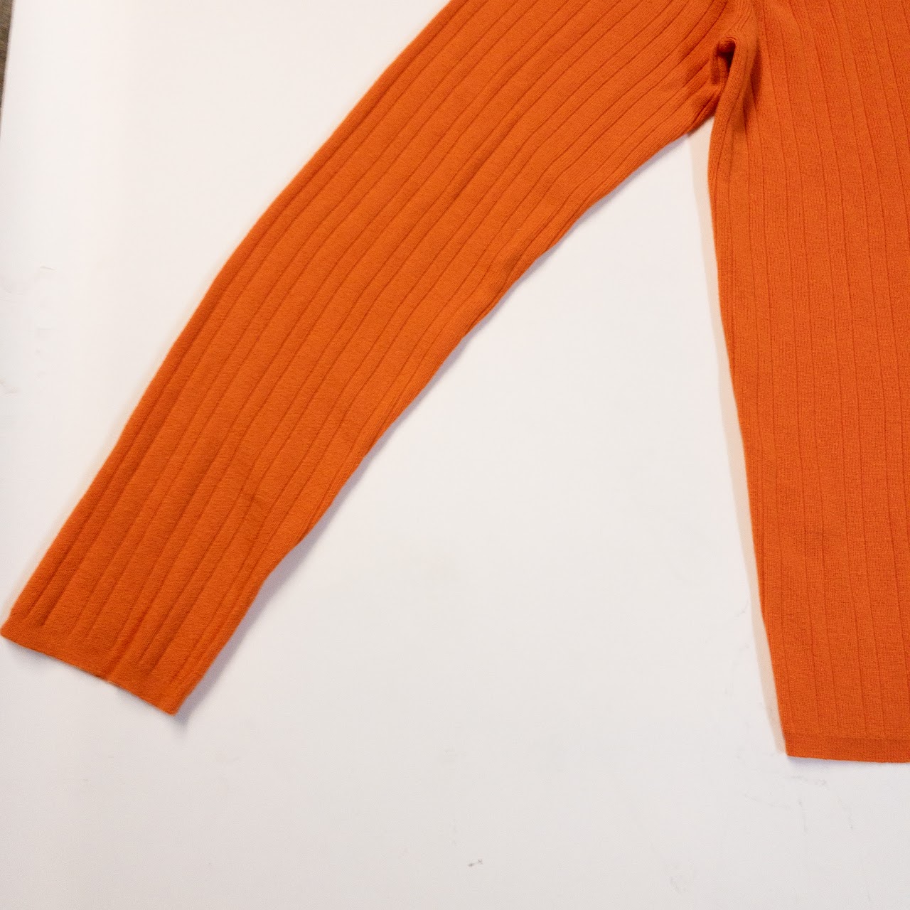 Hermès Pumpkin Orange Vintage Ribbed V-Neck Cashmere Sweater