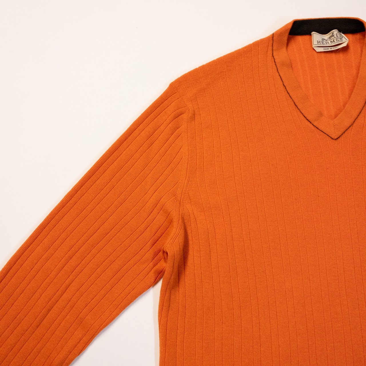 Hermès Pumpkin Orange Vintage Ribbed V-Neck Cashmere Sweater